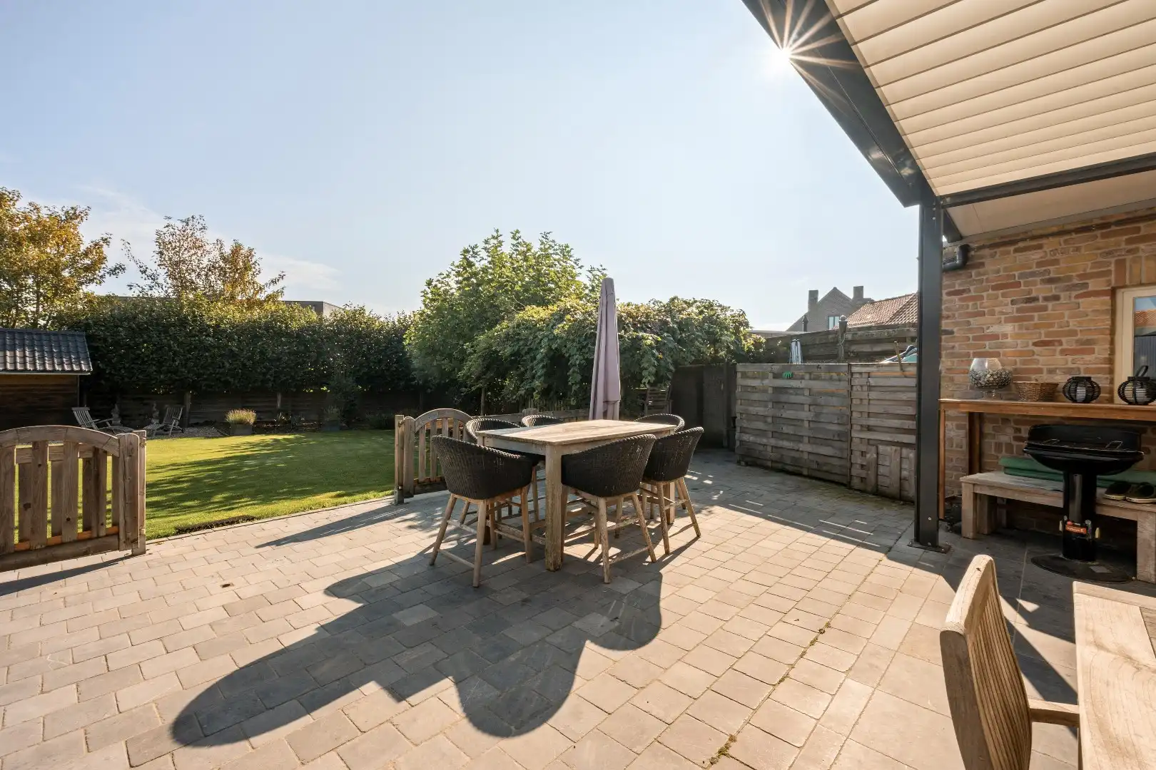 Instapklare halfopen woning met 3 slaapkamers, garage, tuin en mancave in Mesen foto 24