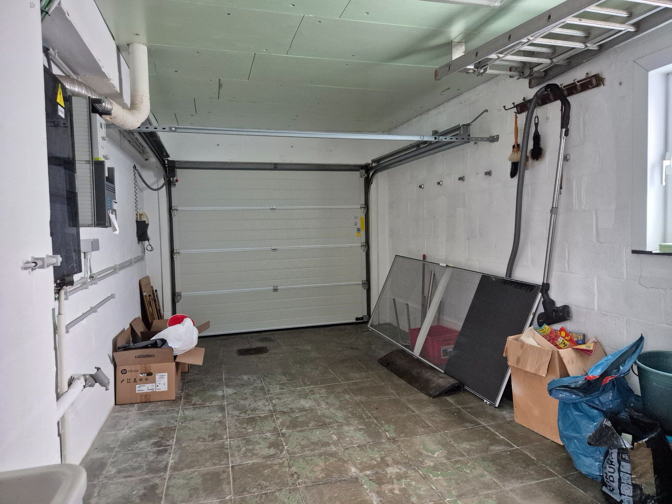 Woning met garage en tuin foto 15