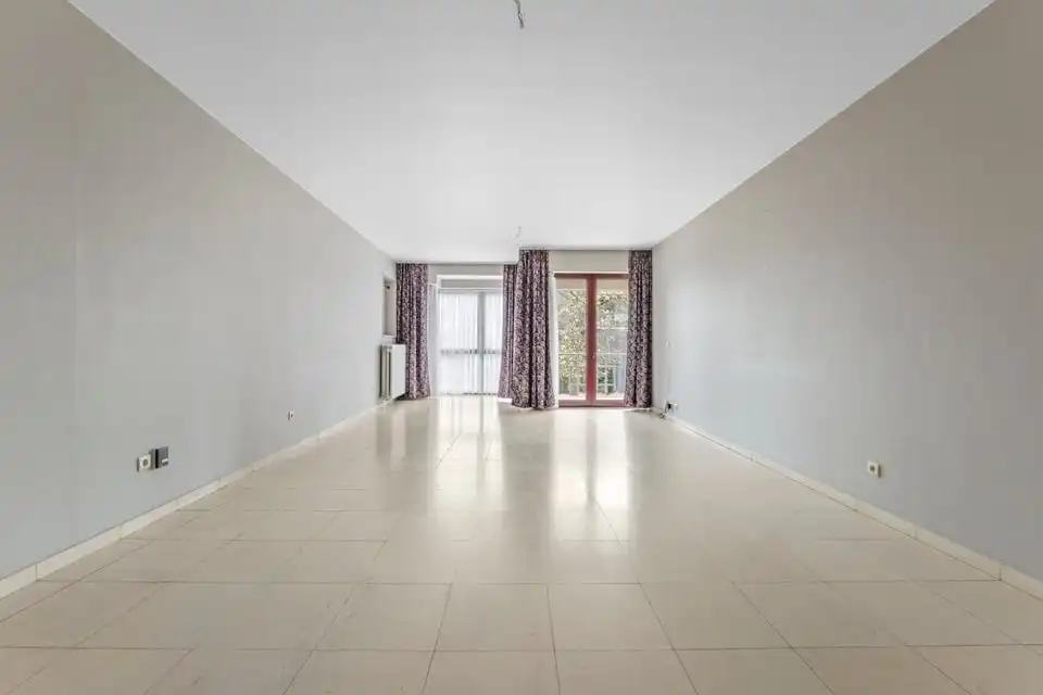 RUIM APPARTEMENT MET UITZONDERLIJK TERRAS VAN +50M² IN SINT-TRUIDEN foto 7