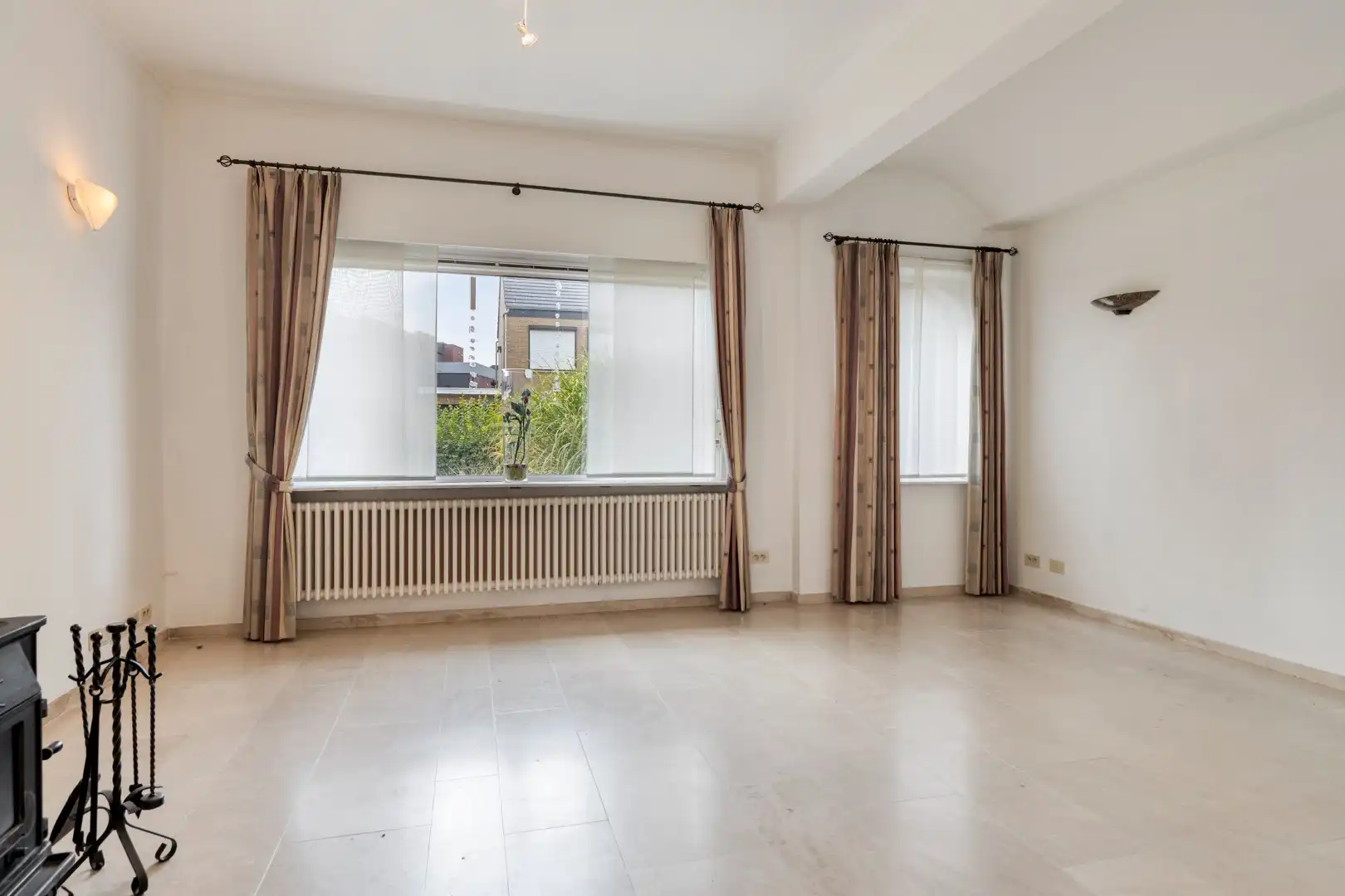 Instapklare woning met 3 SLPKS nabij het centrum van Mol !  foto 5
