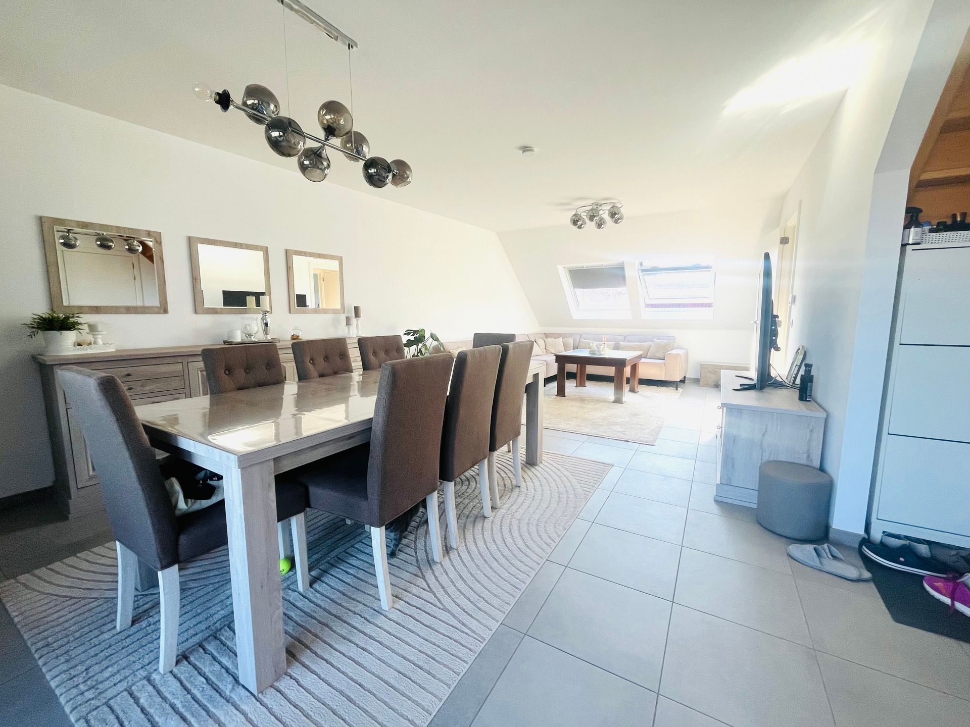 DUPLEX-APPARTEMENT MET 3 SLKP, GARAGE EN STAANPLAATS. foto 3