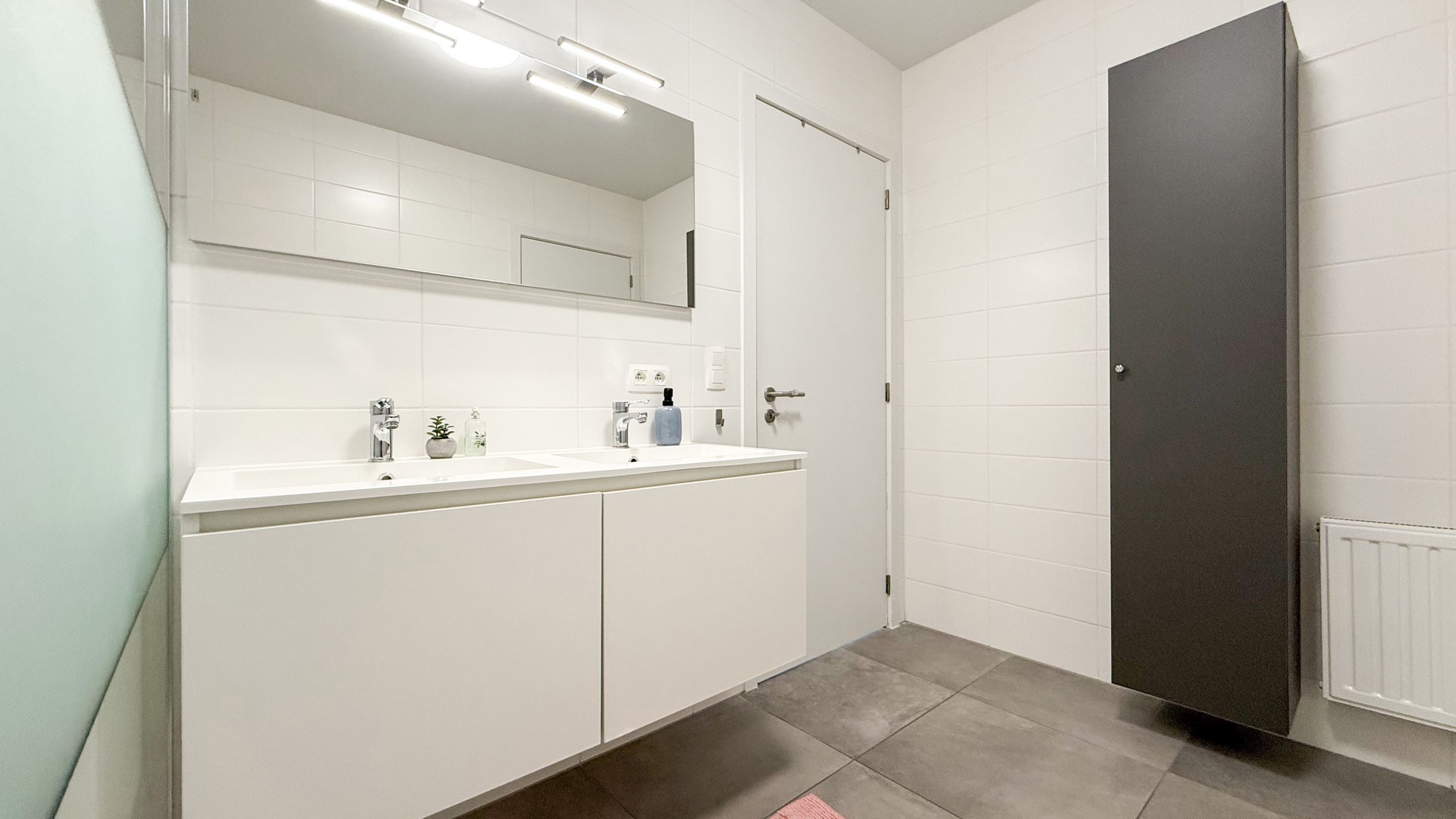 Nieuwbouwappartement met 2 slpks terras en parking aan 2% RR foto 21