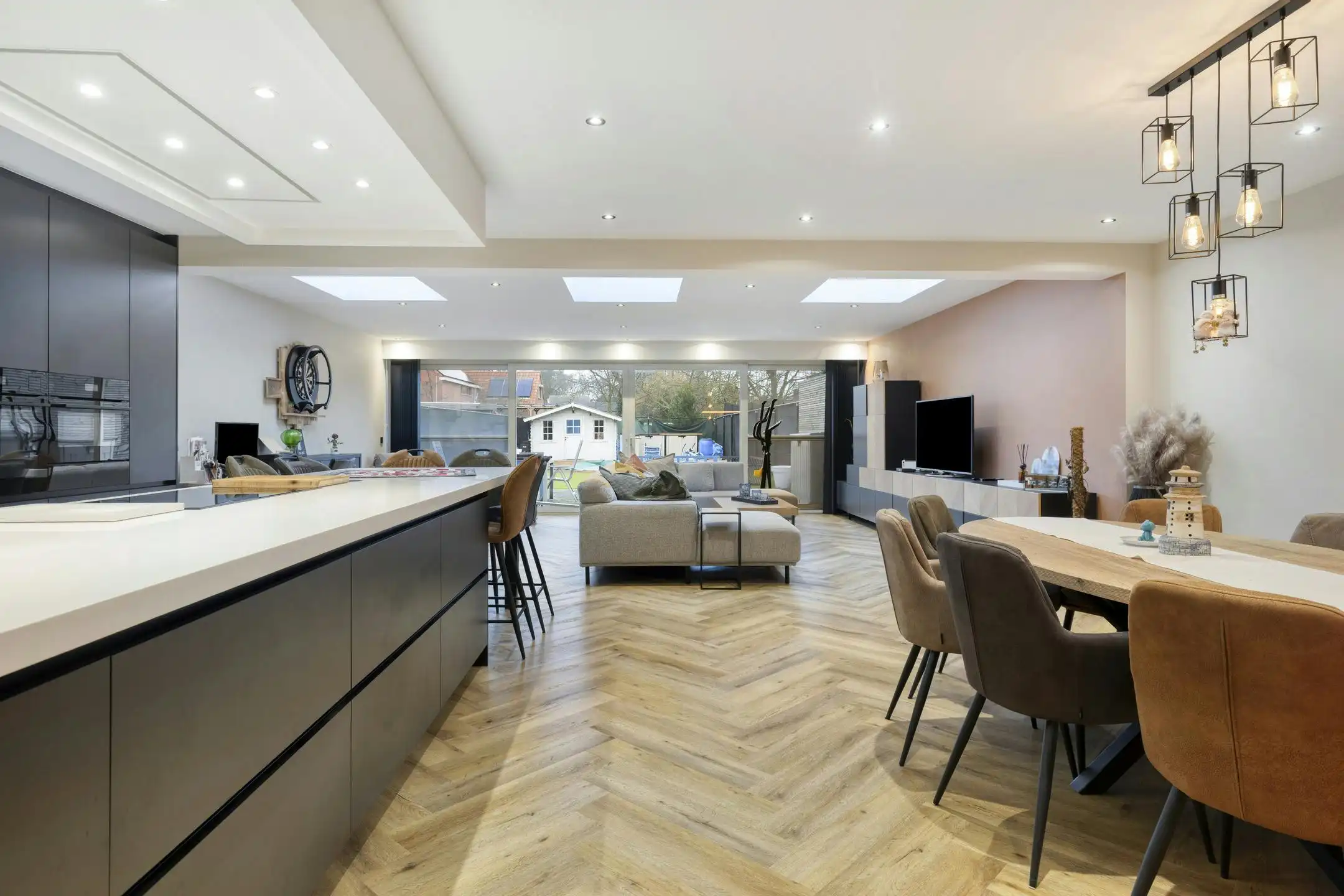 Huis met 4 slaapkamers en garage te koop in Stabroek foto 4