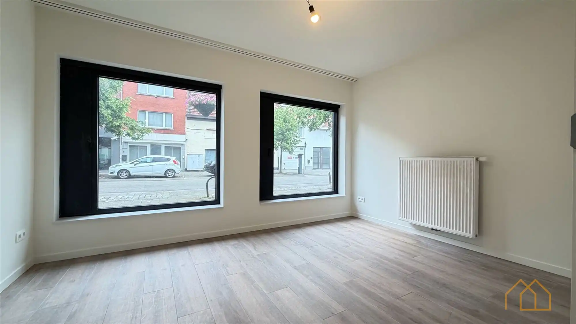 Ruim GLV app met 4slk, terras en carport foto 11