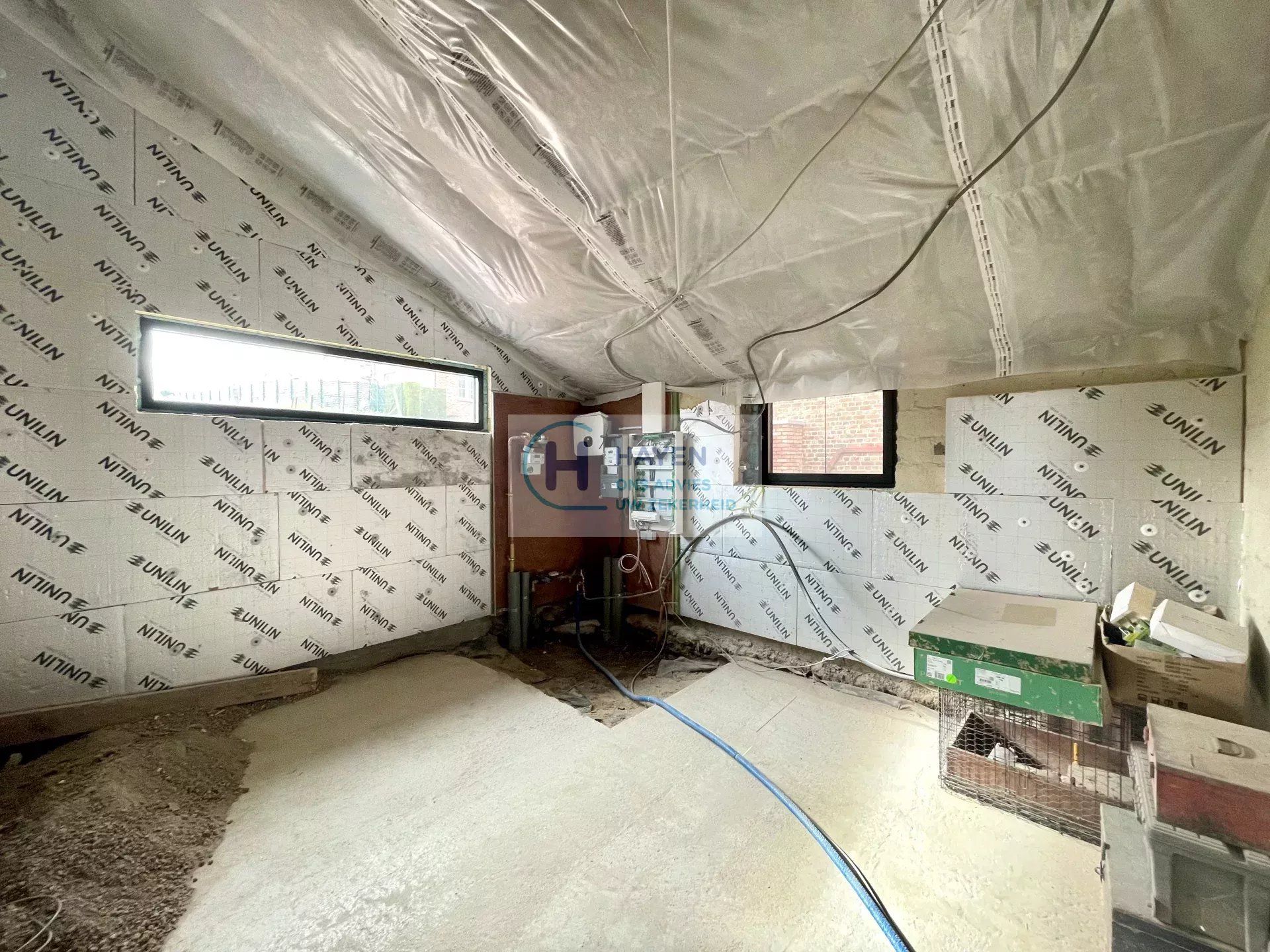 Zeer ruime woning in afwerkingsfase met veel potentieel op een groot perceel van 2.140m² foto 22