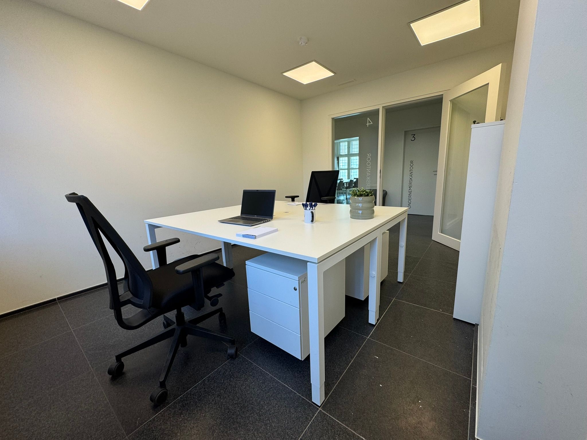 Kantoor voor startende ondernemers te Brugge foto 2