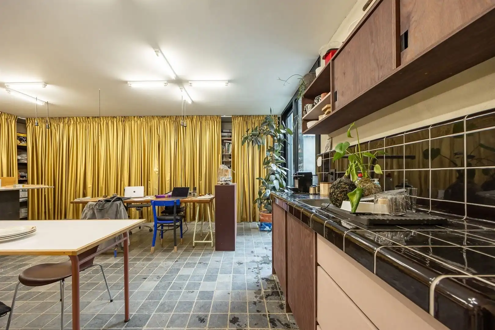Gebouw met diverse mogelijkheden foto 46