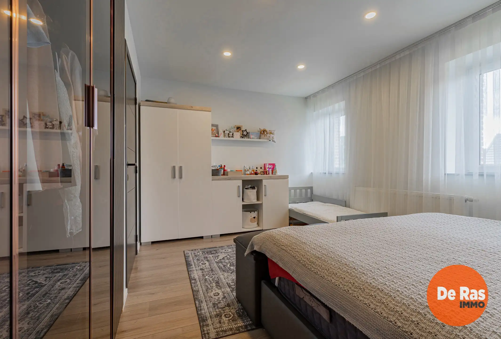 NIEUWERKERKEN– Gerenoveerde woning met 3 slk's, tuin, garage foto 15