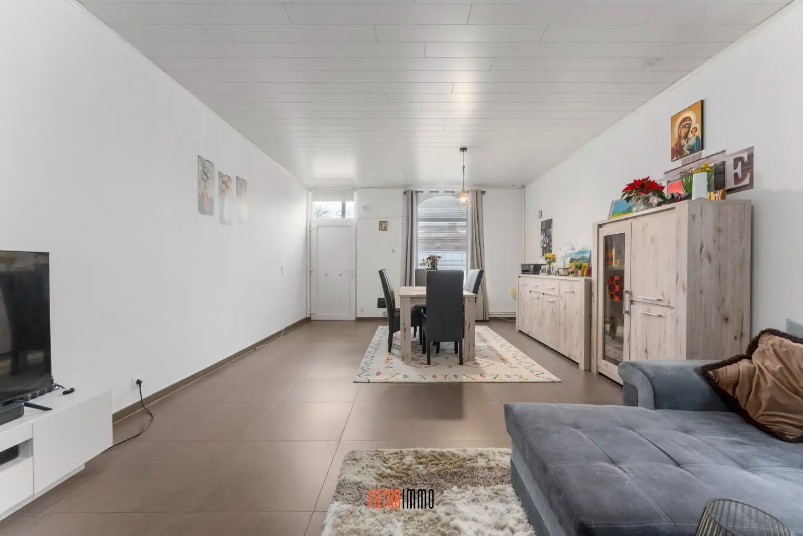 Half open woning met garage foto 5