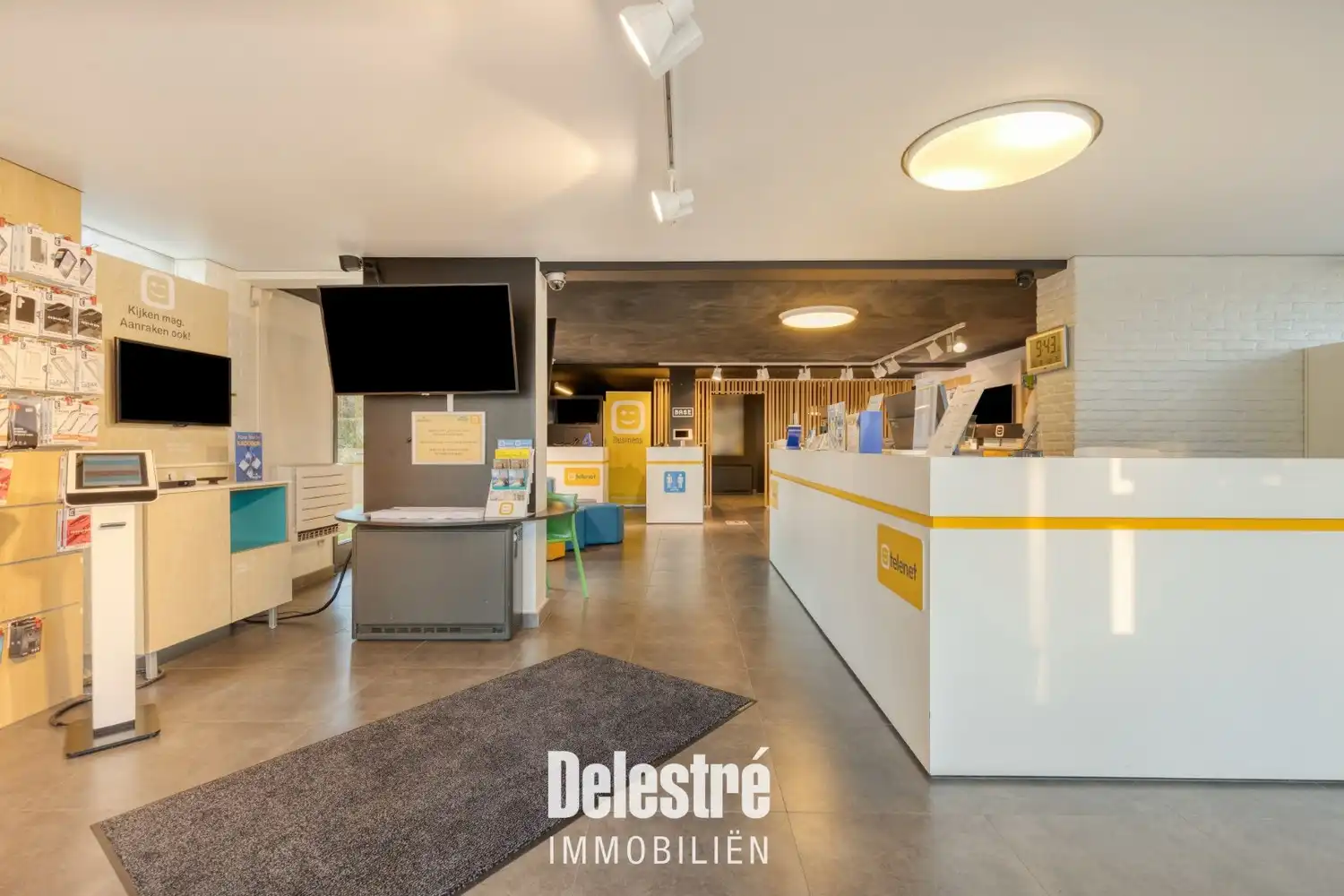 Commerciële topligging (TELENET) met woonst (vakantieapp.) op de Albert I Laan – Residentie Mirhras foto 6