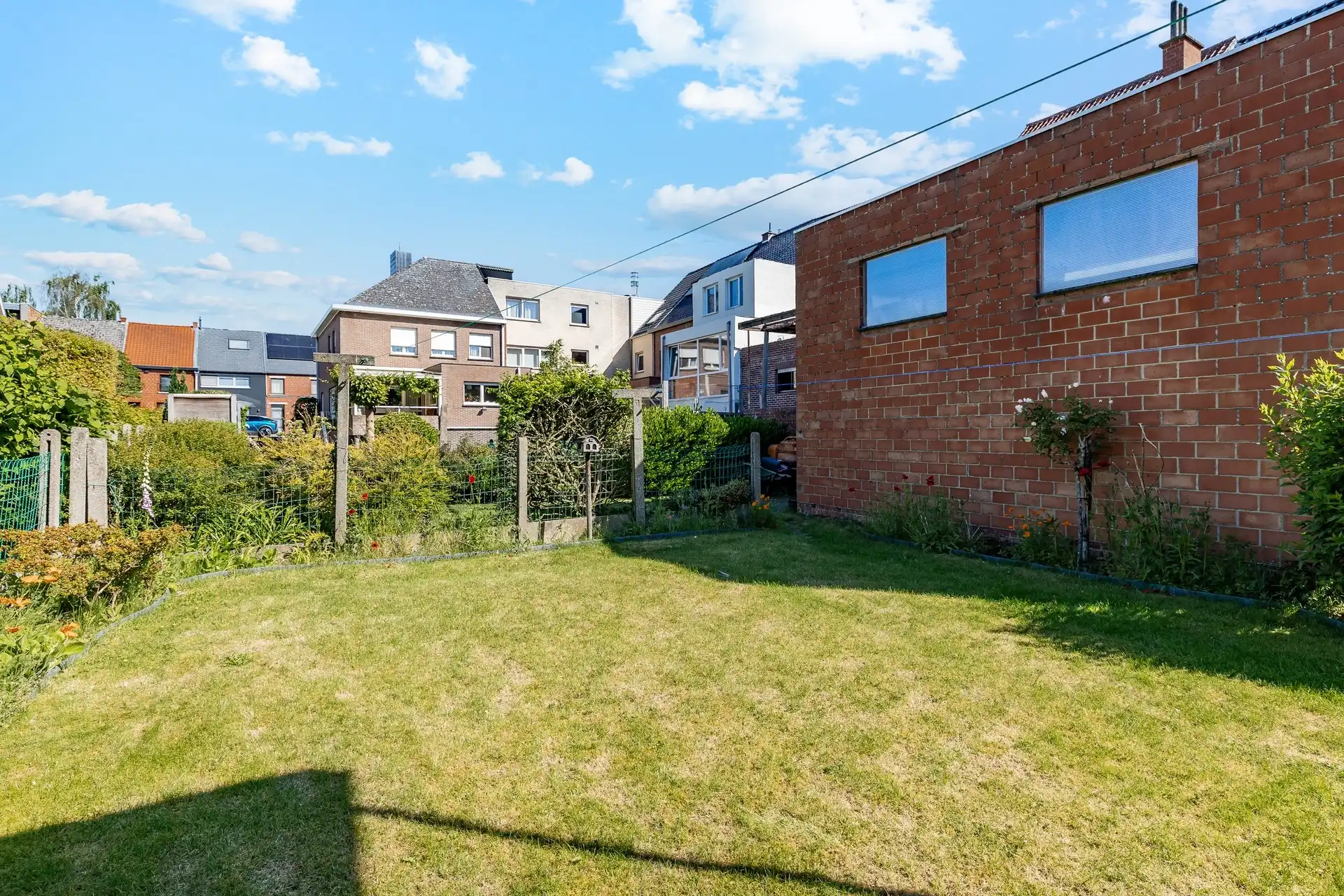 Ruime, solide te renoveren woning met 4 tot 5 slaapkamers en tuin foto 27