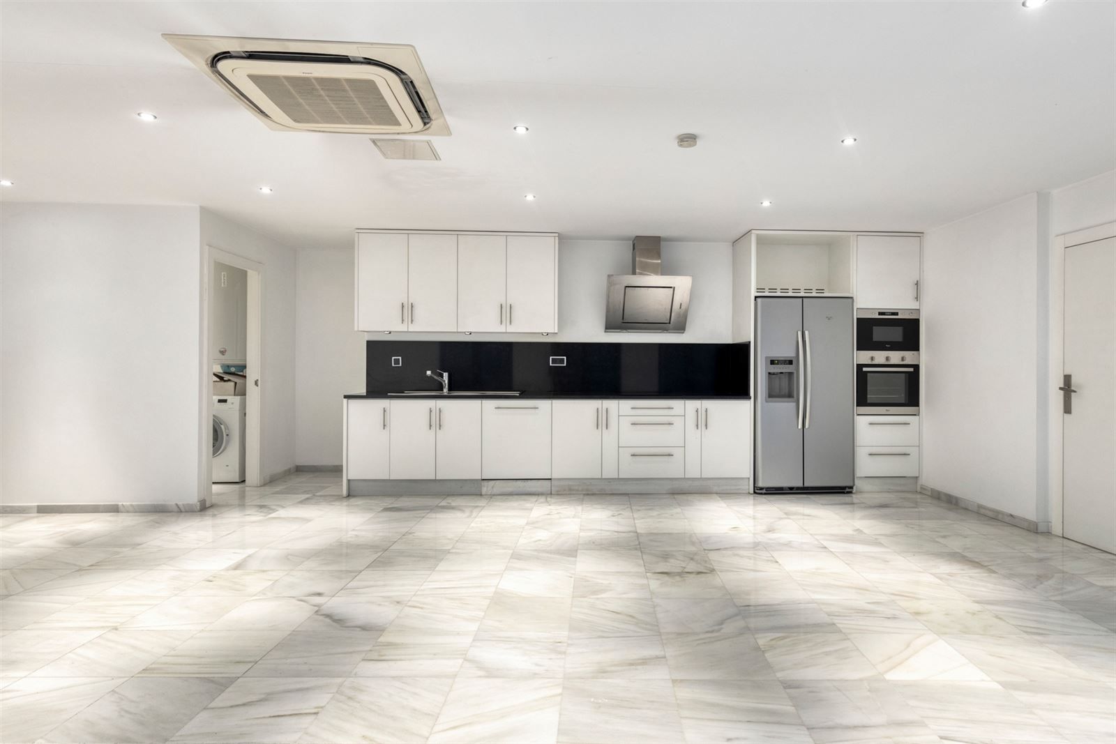 For the shop aholics between us: Meir shopping street foto 8