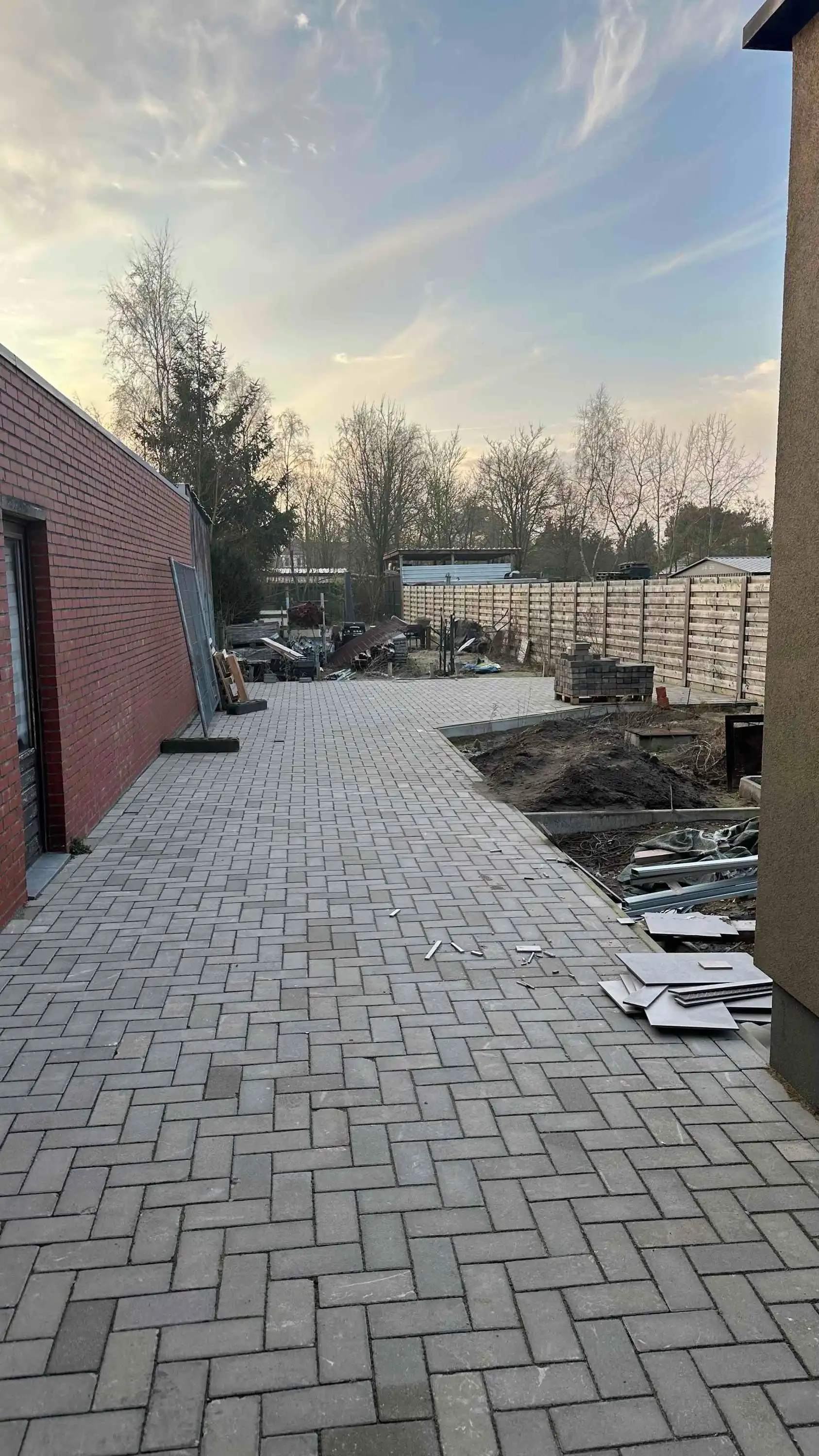 Nieuwbouwwoning met 2 slaapkamers en terras. foto 6