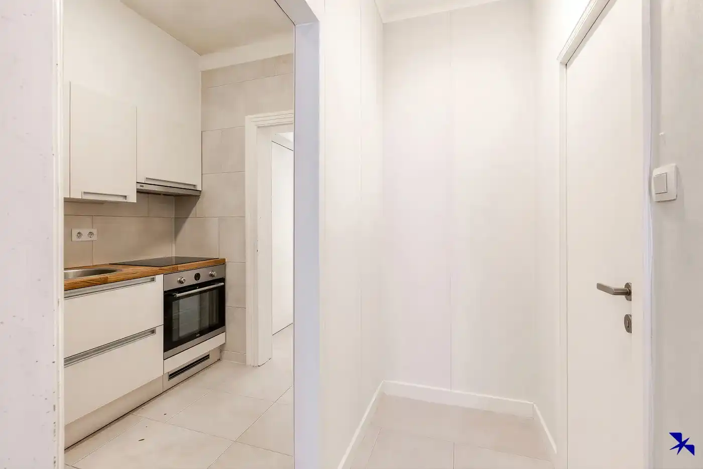 Gebouw voor gemengd gebruik: handelsruimte met 2 appartementen foto 11