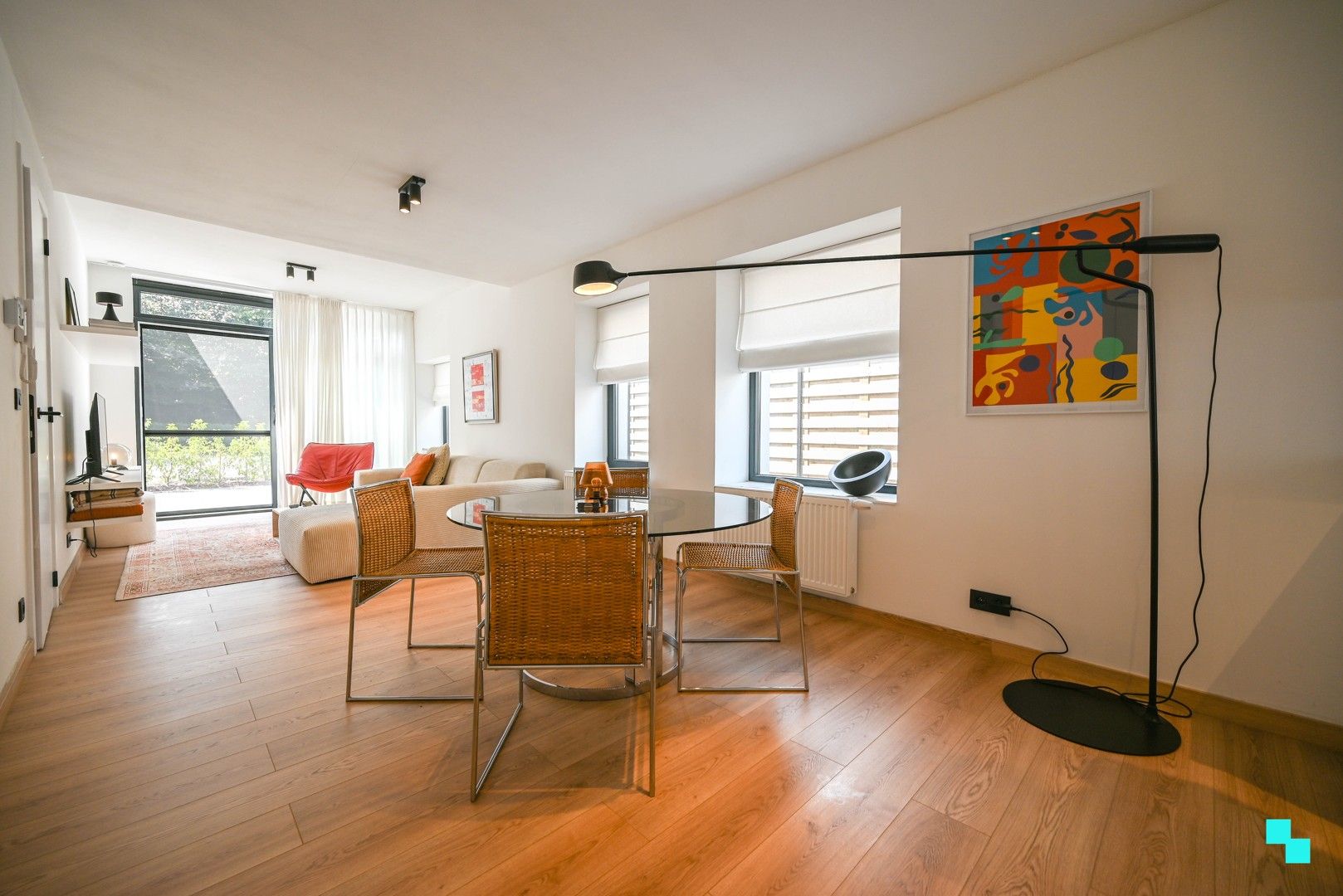 Centraal gelegen, uniek appartement in karaktervol herenhuis foto 9
