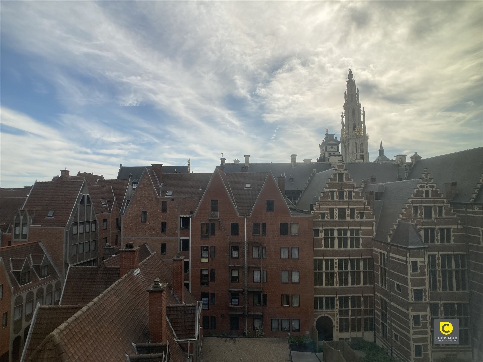 Gezellige studio met slaaphoek in het Historisch Centrum! foto 6