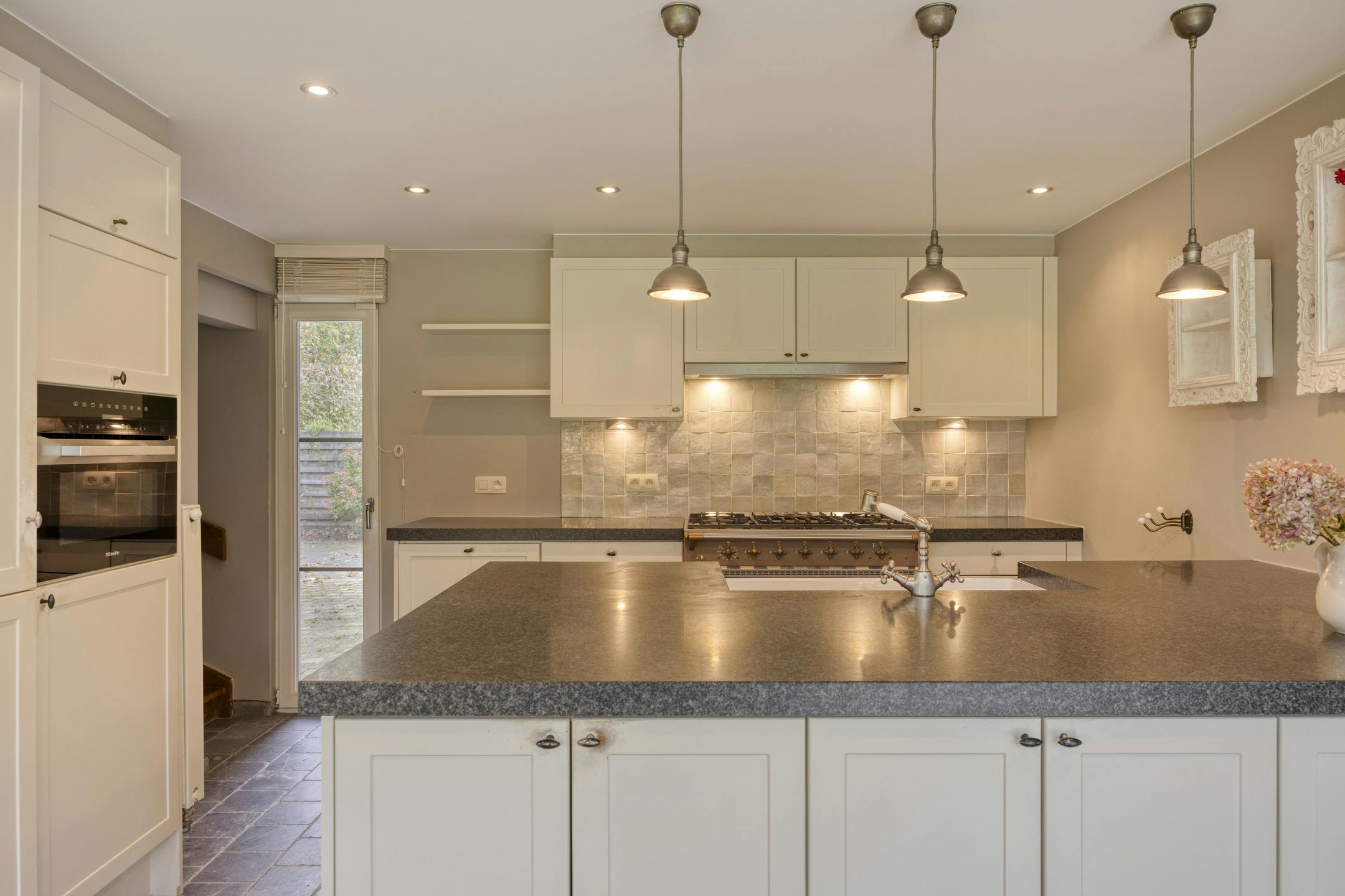 Vrijstaand huis met bijgebouw te Moerkerke (Damme) foto 14