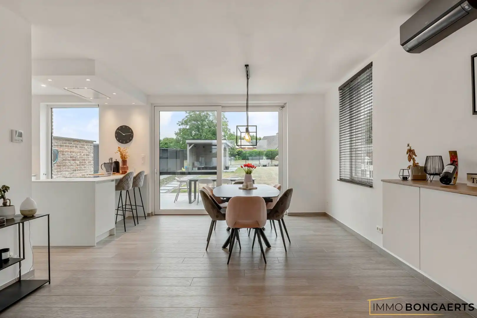 Recente gezinswoning met 3 slaapkamers  foto 8