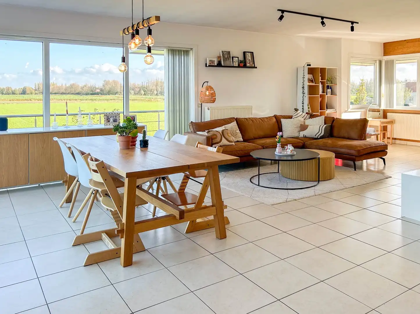 Ruime koppelwoning met waanzinnig zicht over spaarbekken en EPC A foto 5