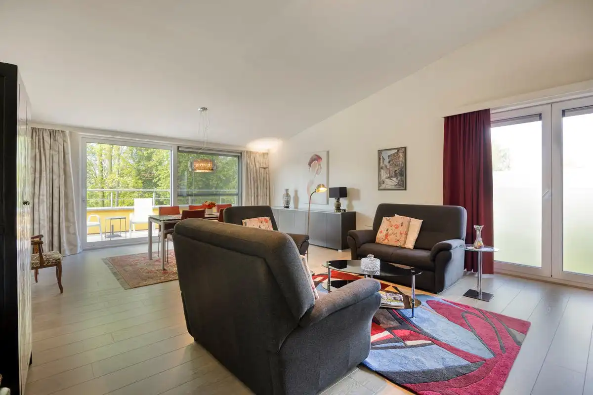 Lichtrijk instapklaar appartement met ruim terras en parking in Strombeek! foto 7