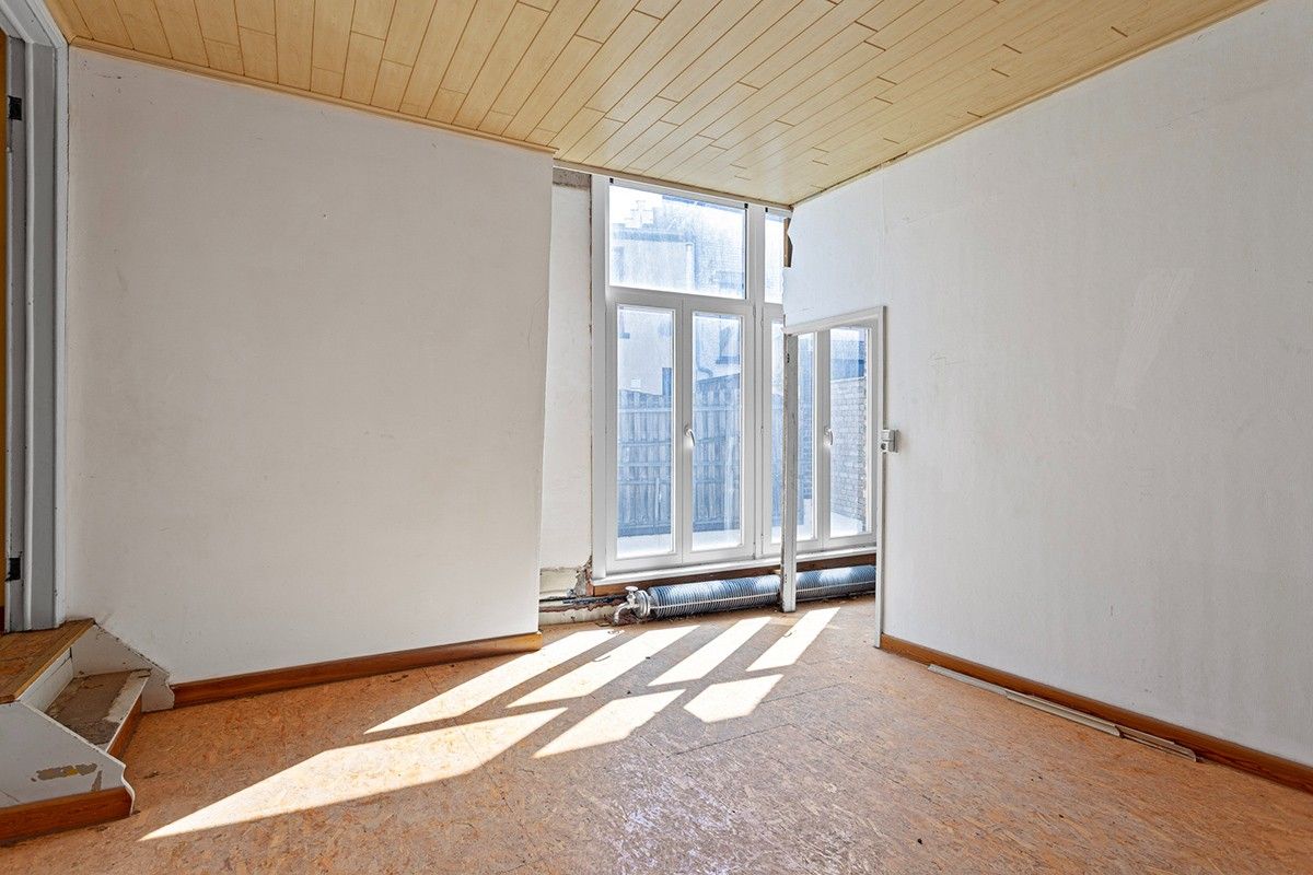 HERENHUIS met HANDEL en WONING te BRUGGE foto 18