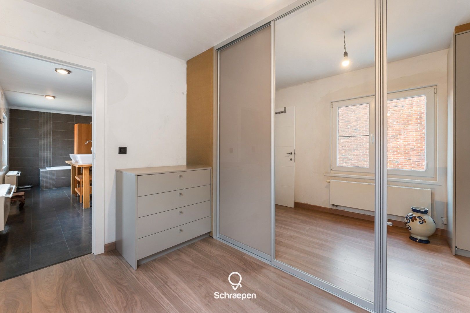 Instapklare en energiezuinige gezinswoning (245 m²) met 3 tot 4 slpks te Zonhoven-centrum! foto 17