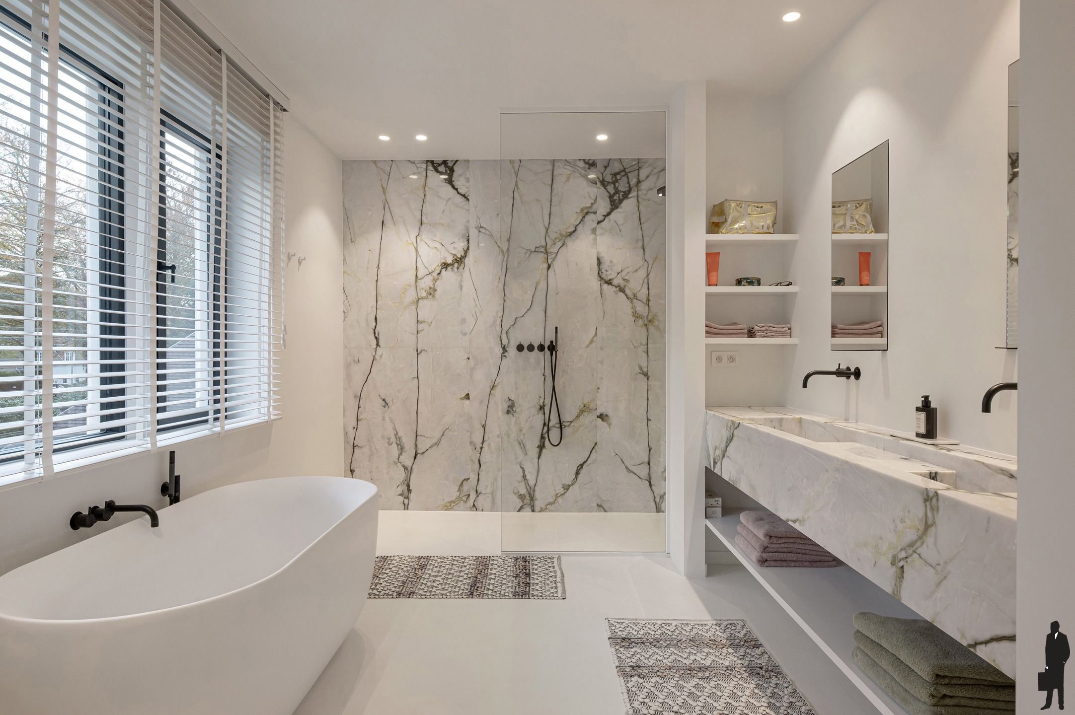Prachtige recent totaal gerenoveerde villa op ca. 9.568 m² foto 21