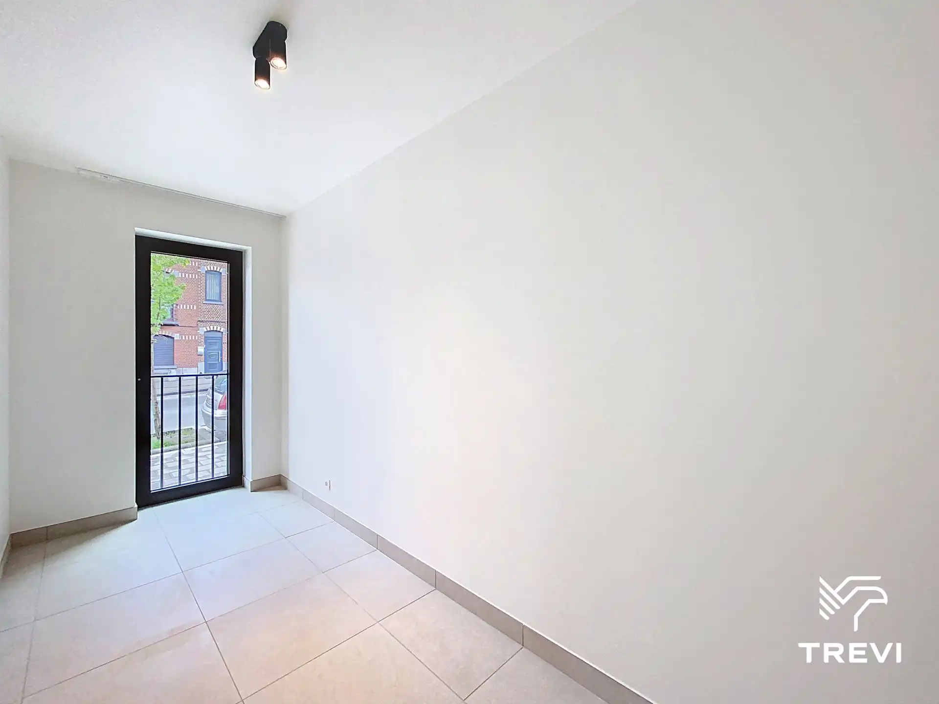 Nieuwe duplex met 4 kamers en ruime kamers foto 14