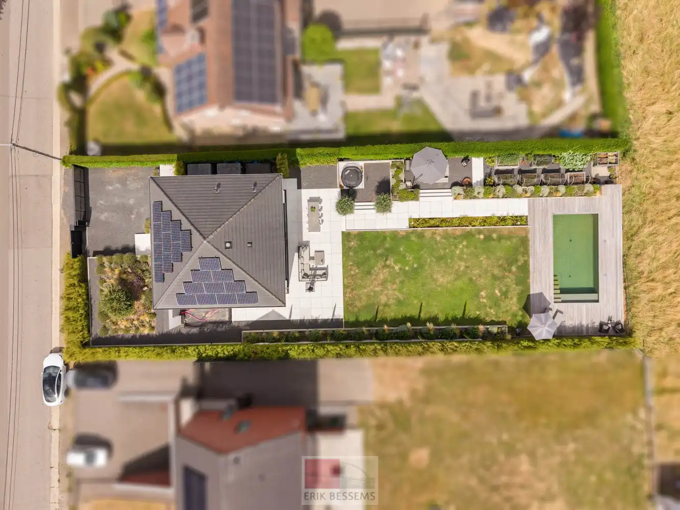 Op een royaal perceel van circa 910 m² ligt deze moderne en energiezuinige woning van circa 177 m² bewoonbare oppervlakte, met een weids panorama over het Limburgse Heuvelland. foto 54