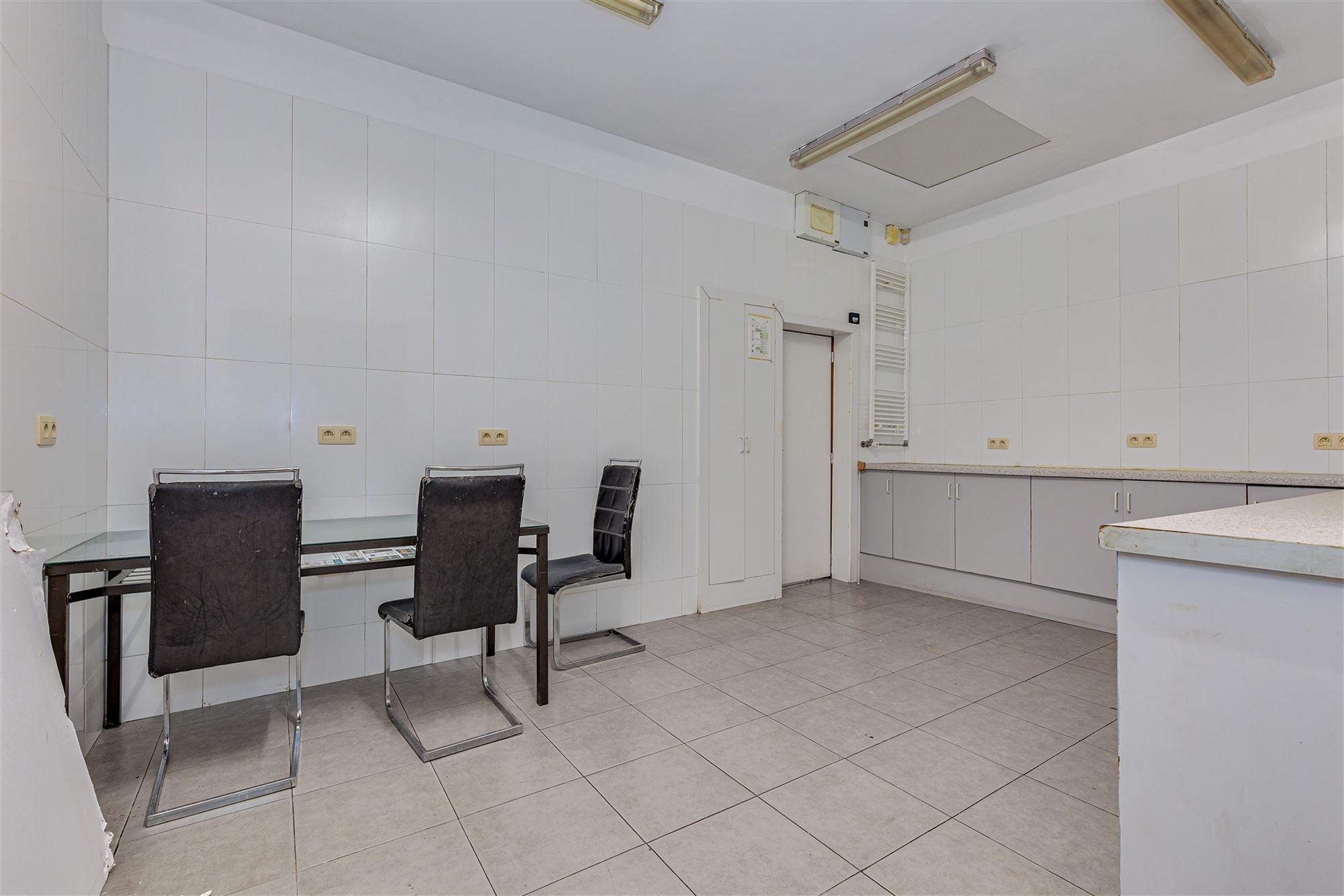 Handelsgelijkvloersca 180 m² met tuin van 70 m² foto 9