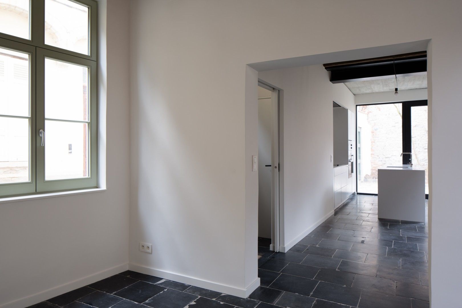 Exclusieve burgerwoning met 3 slaapkamers en 2 badkamers foto 8