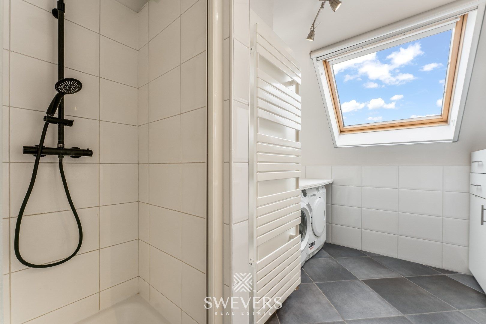 Ruim duplex appartement met 2 slaapkamers en garage foto 25