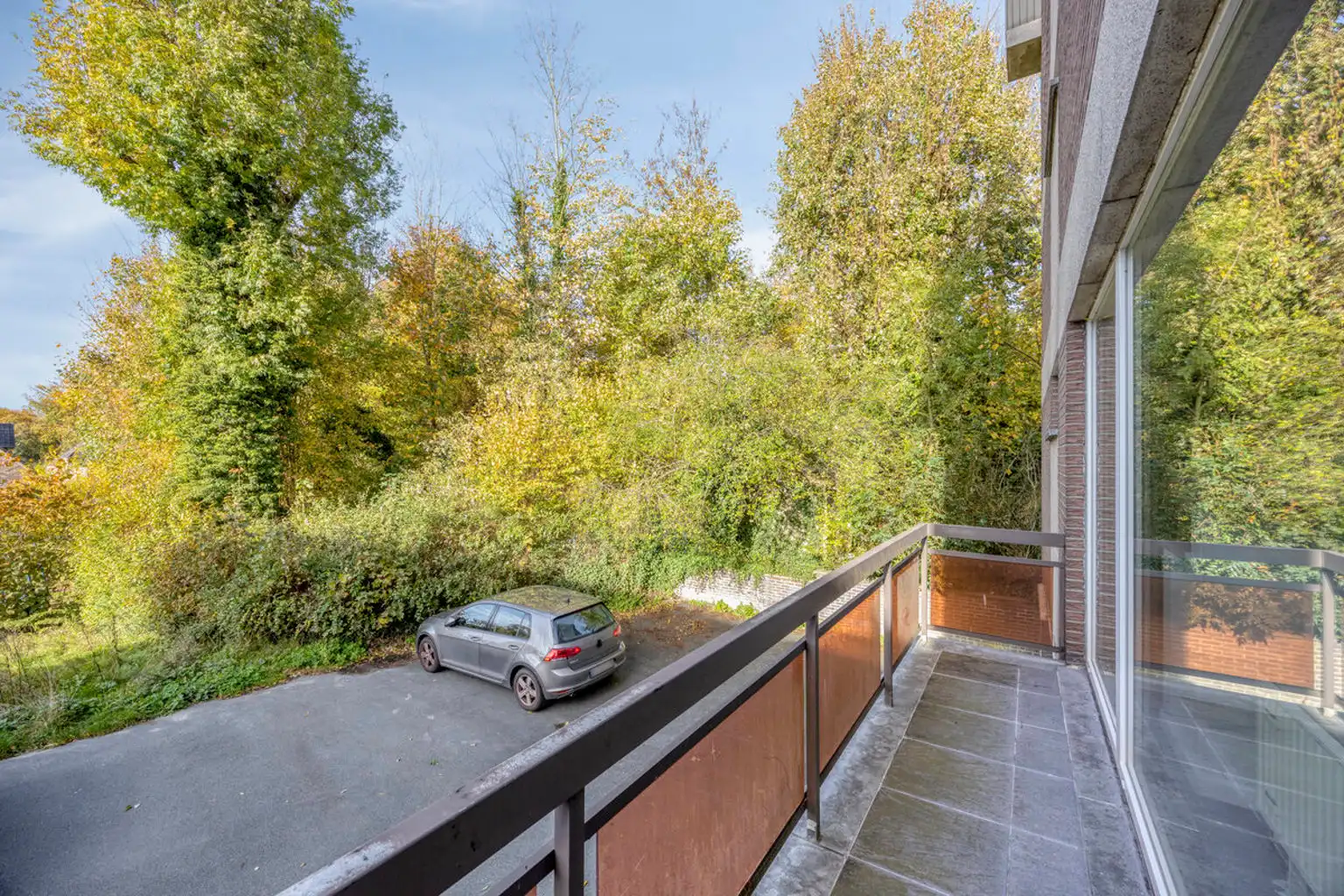 Instapklaar gelijkvloers appartement met eigen tuin foto 16