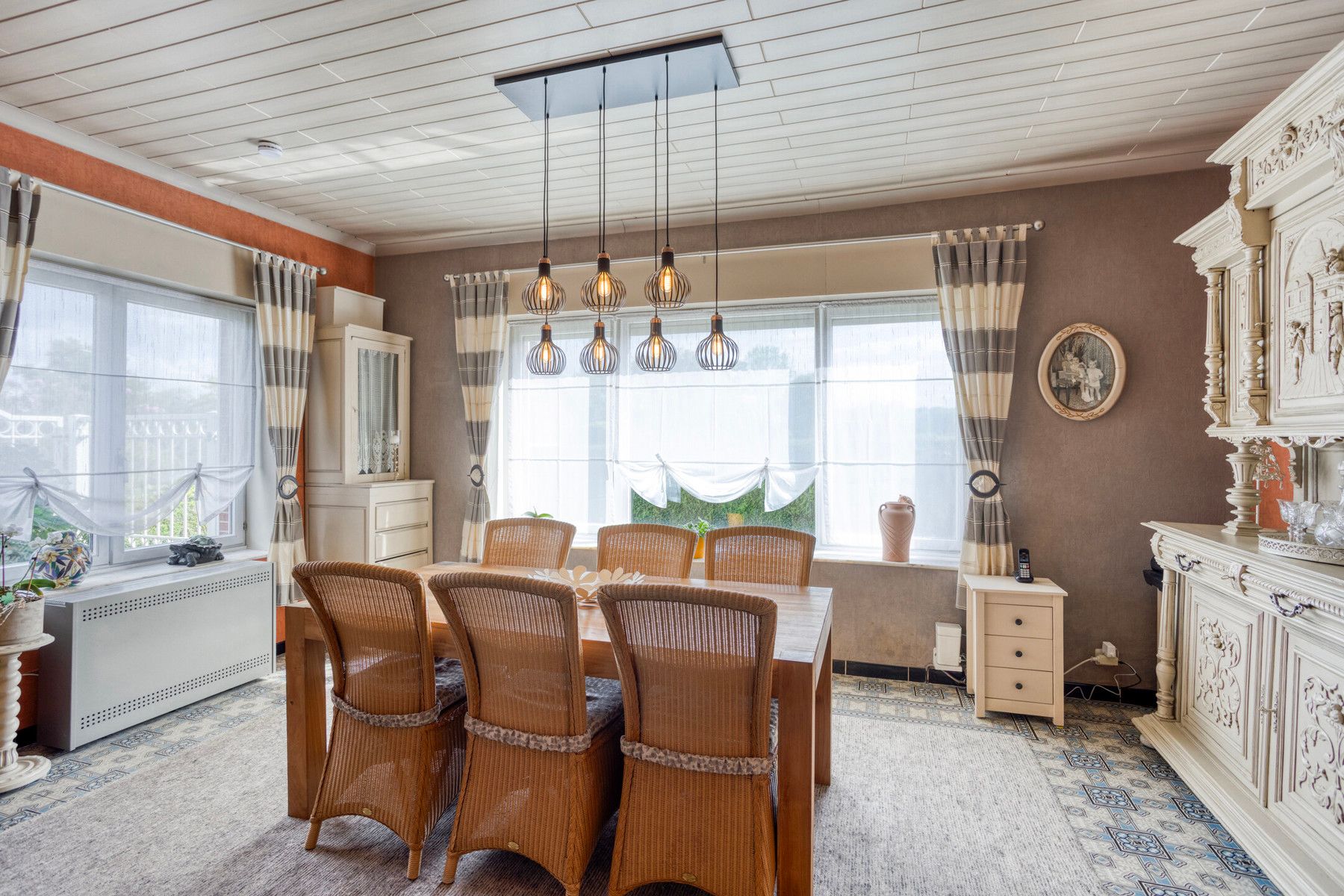 Open bebouwing met 4 slp, tuin, garage en prachtig uitzicht! foto 5