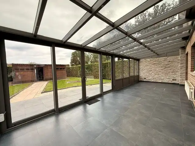 Halfopen woning met 3 slaapkamers, inpandige garage en mooie tuin in Kleine Brogel. foto 28