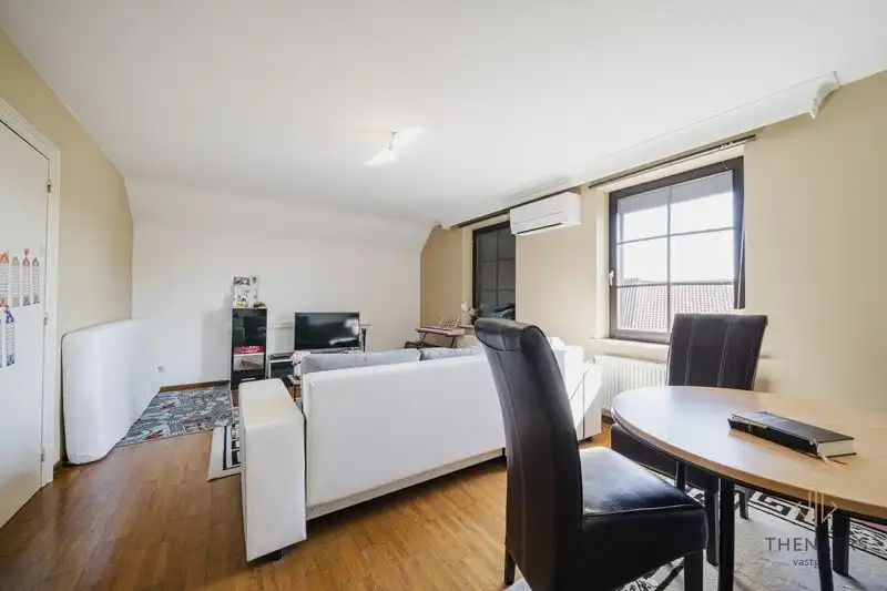 Ruime woning met tal van mogelijkheden op een strategische locatie in Sint-Truiden. foto 23