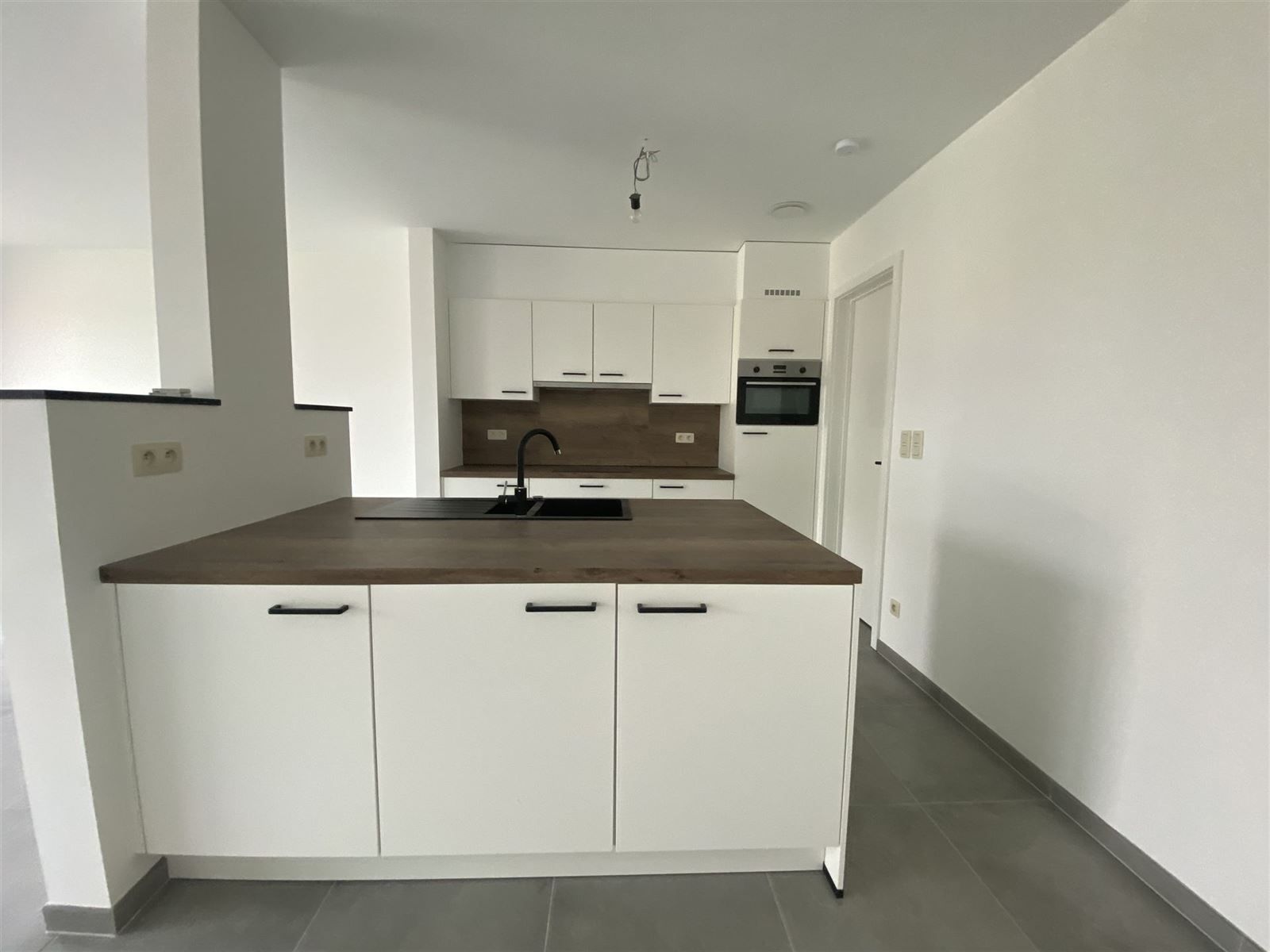 Ruime woning met 3 slaapkamers te huur foto 6