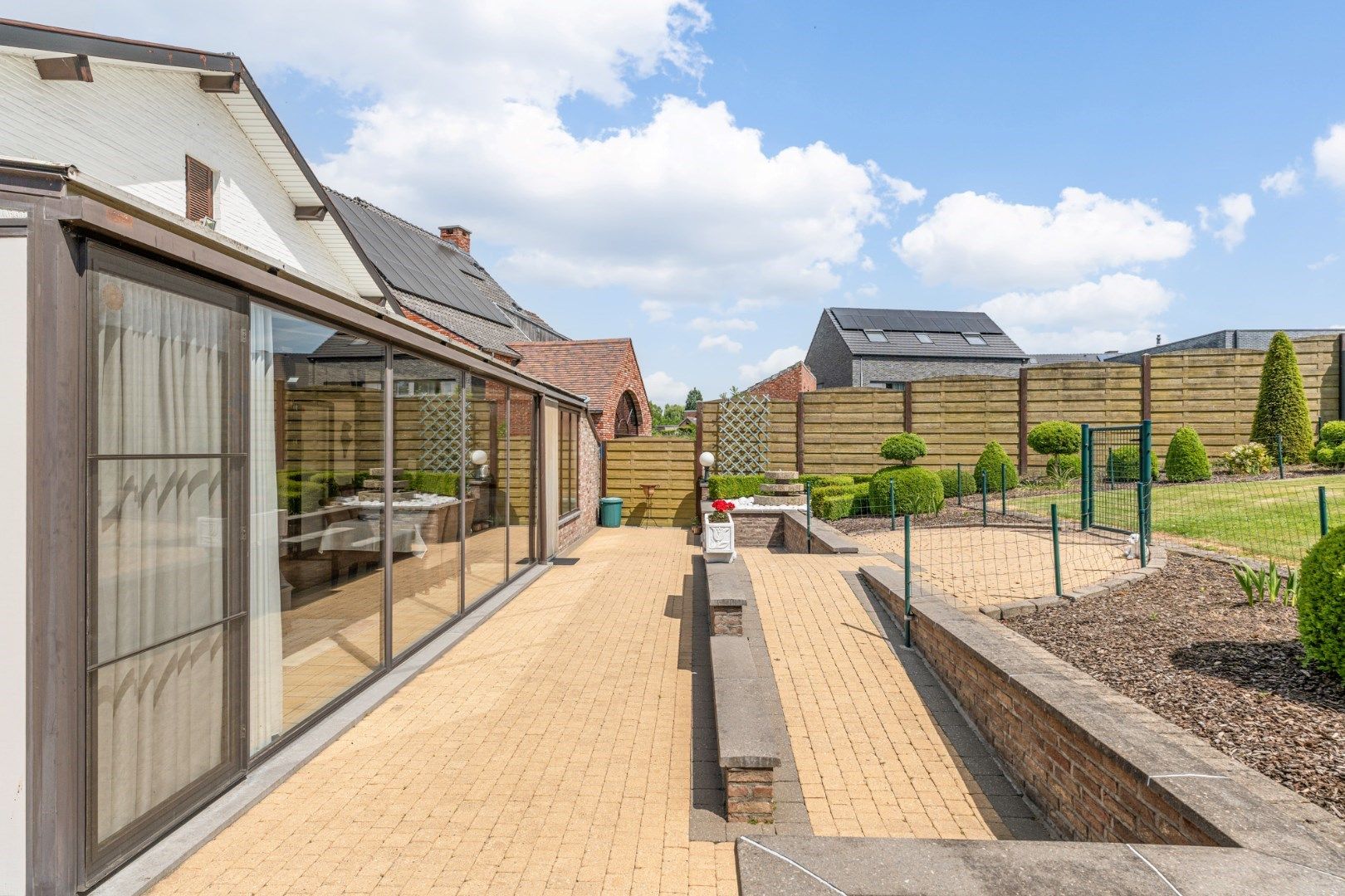 IN OPTIE - Verzorgde vrijstaande woning met mooie tuin op 11a 58ca, op enkele minuutjes van het centrum  foto 21