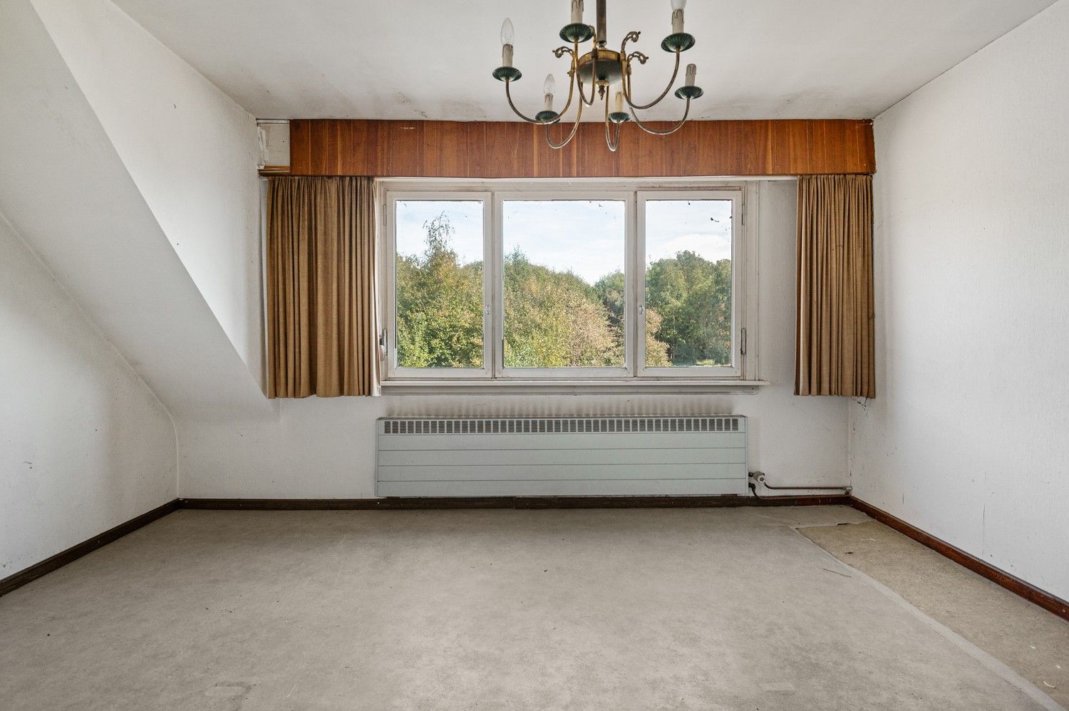 Te renoveren woning met bijzonder veel potentieel op toplocatie te Lint foto 15