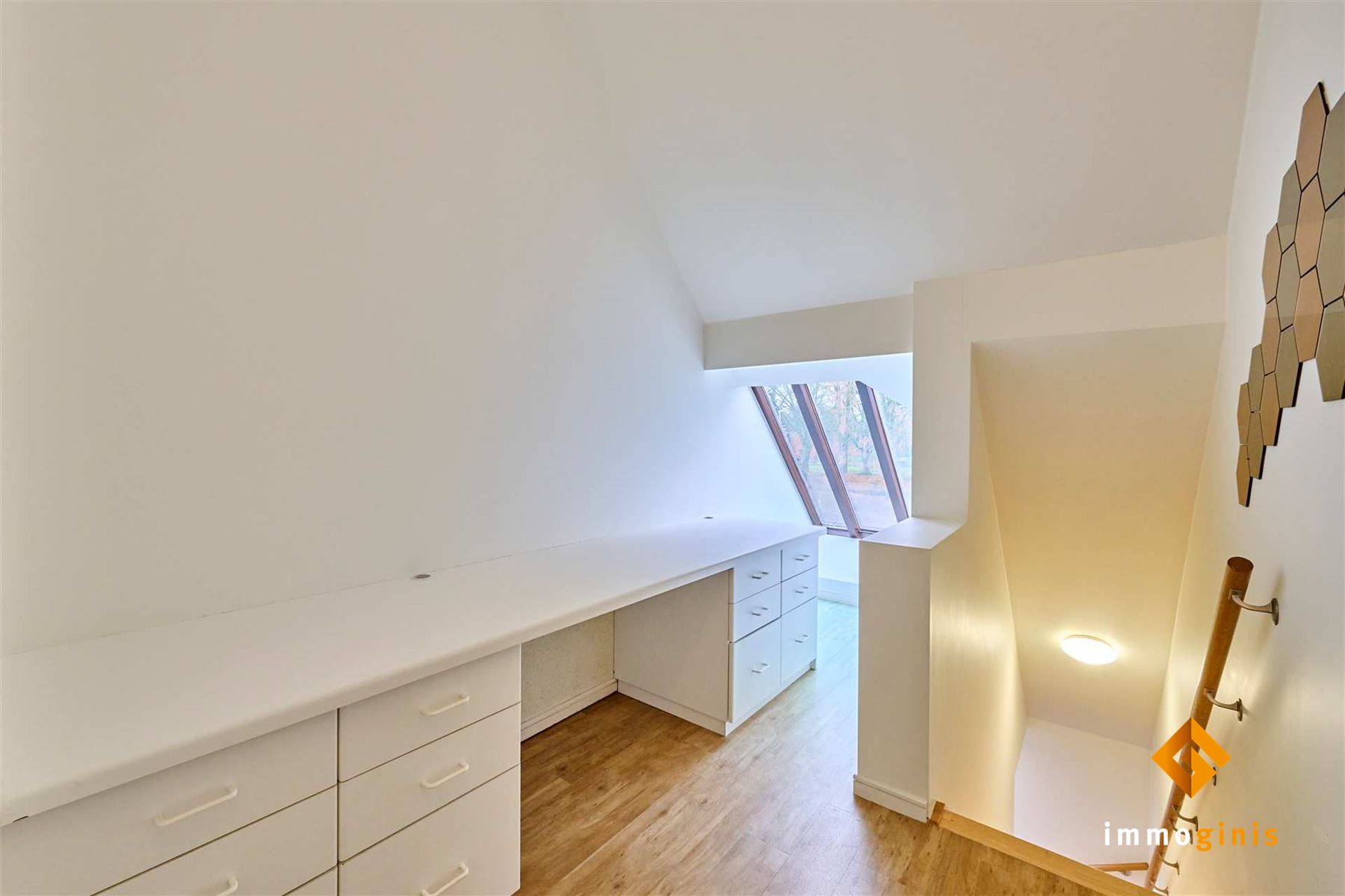 Ruime woning met 3 slaapkamers en dubbele garage op wandelafstand van het centrum van Bocholt! foto 10