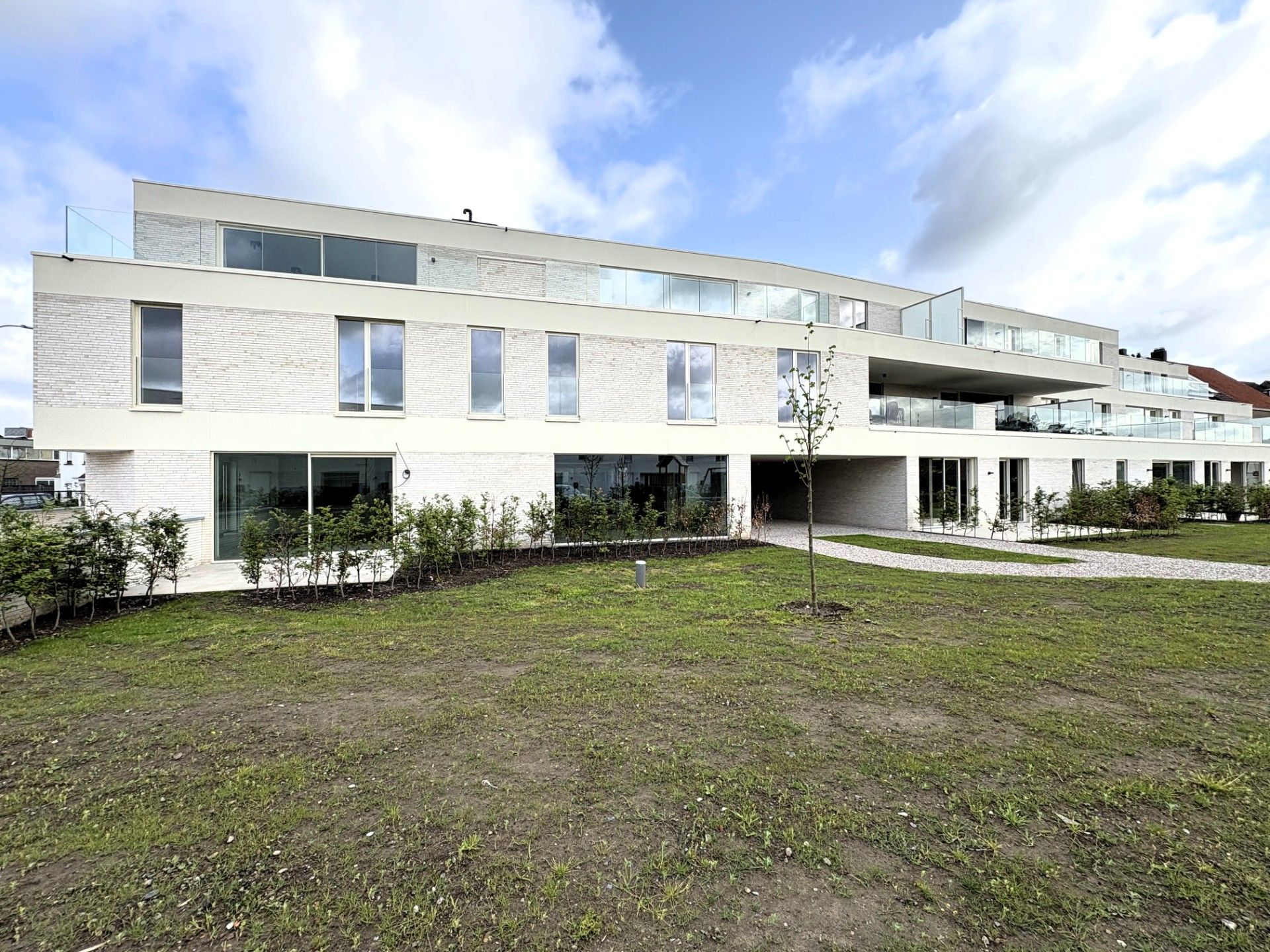 Uitstekend gelegen handelspand van 75 m² foto 9