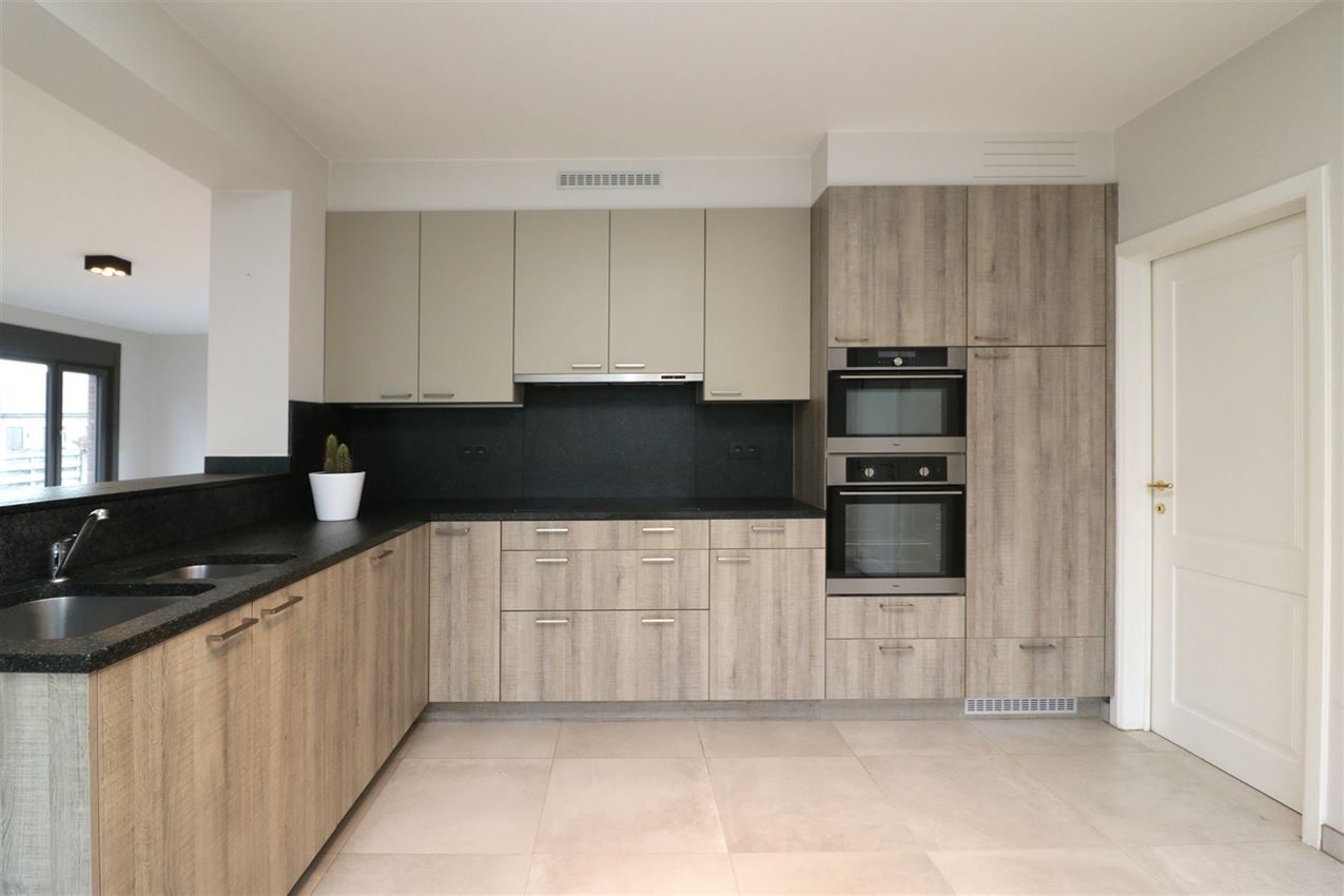 Gerenoveerd, rustig gelegen, 3 slpk foto 8