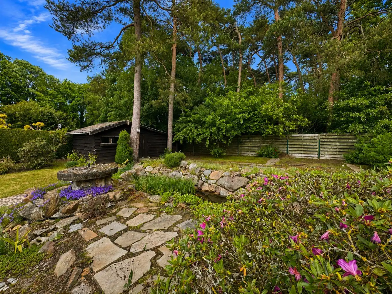 Charmante bungalow met prachtige tuin foto 15