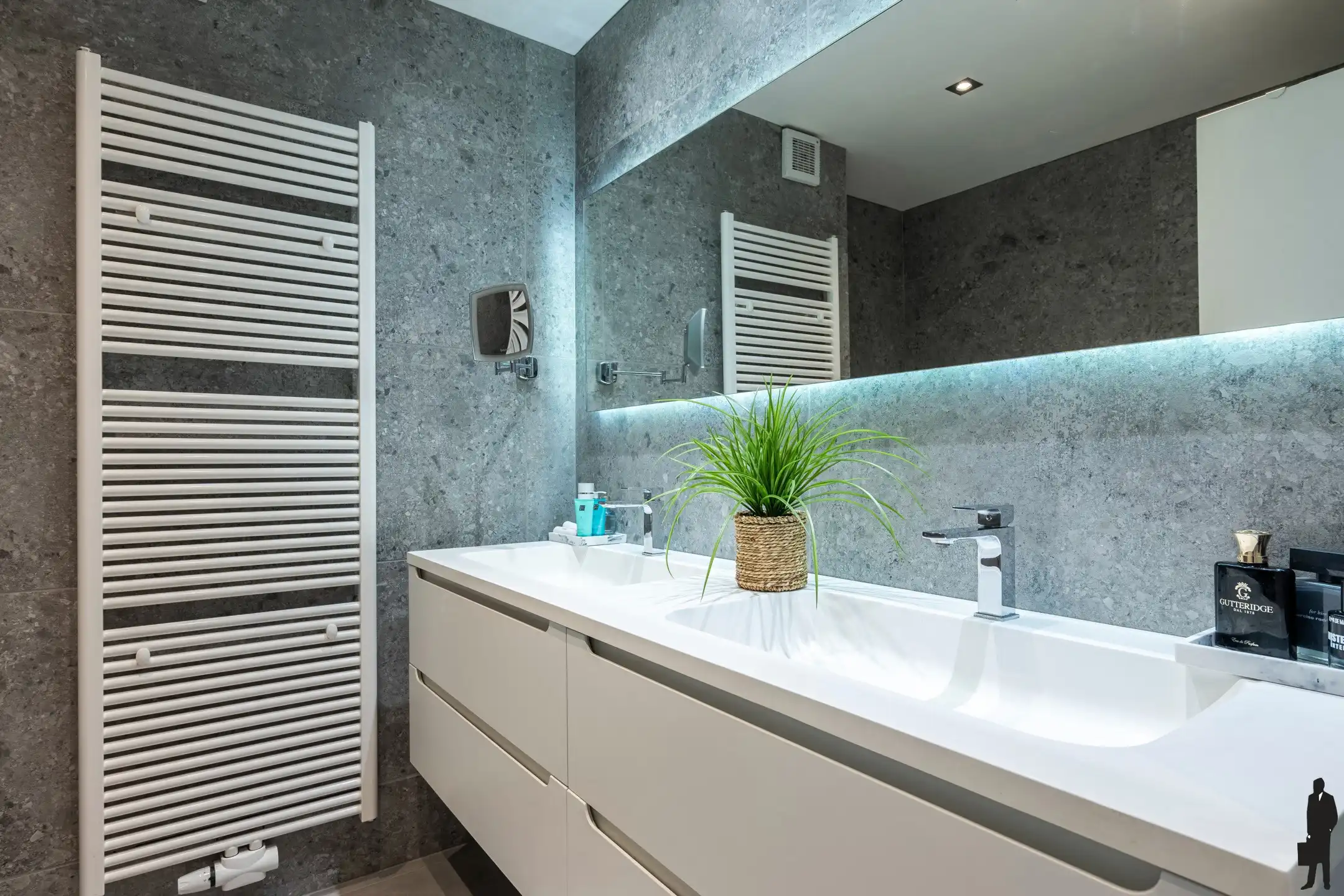 Instapklaar penthouse met zonnig royaal dakterras ! foto 12