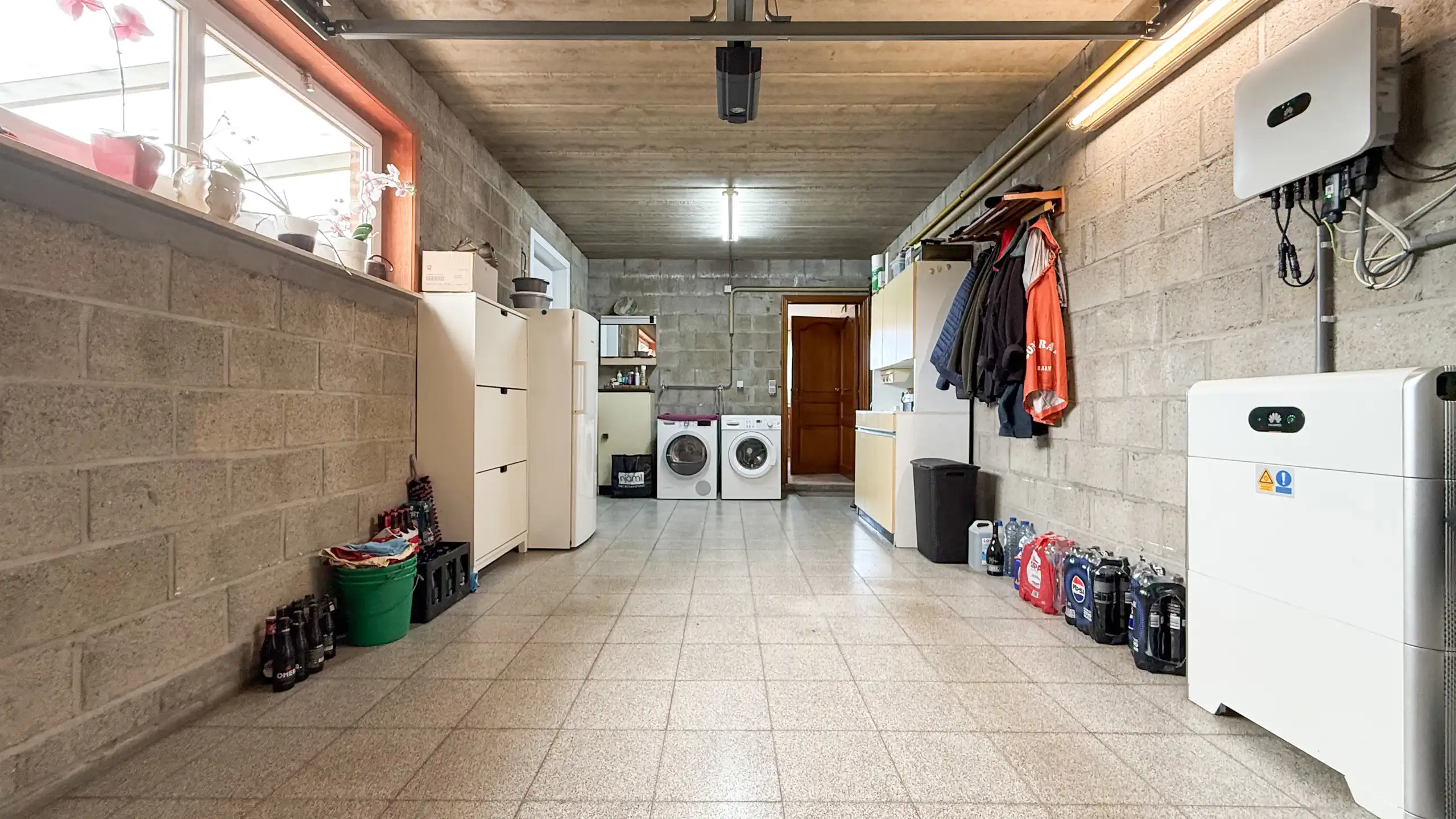 Instapklare woning met 3slpks, tuin, airco en zonnepanelen! foto 15