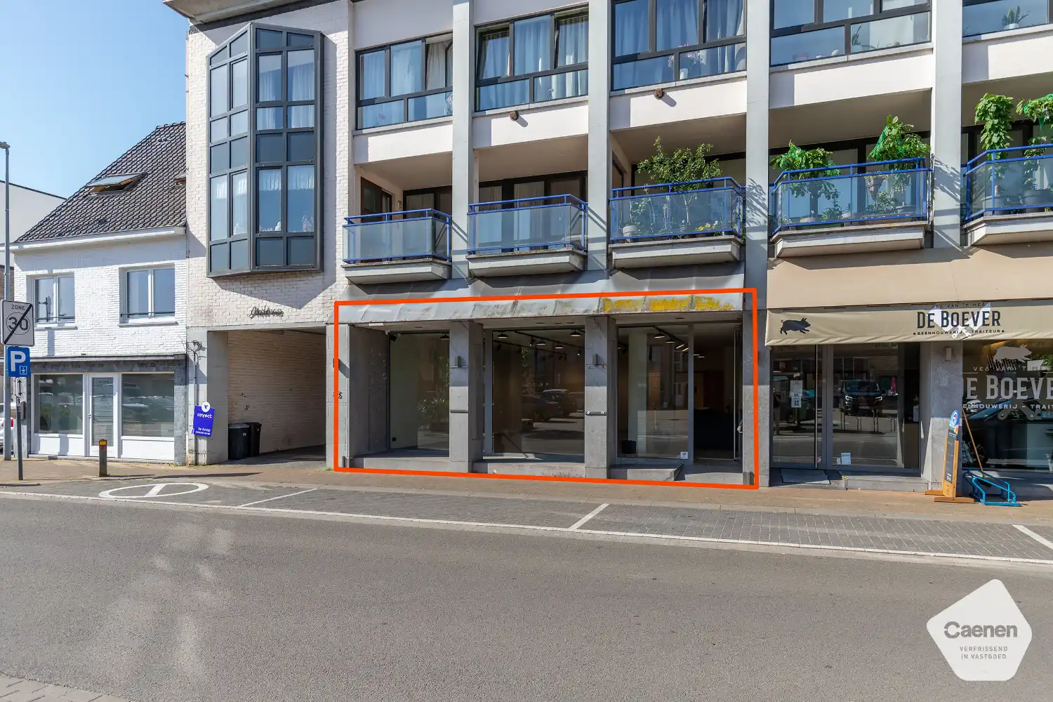 Instapklaar handelspand op toplocatie in het centrum van Veldegem foto 7