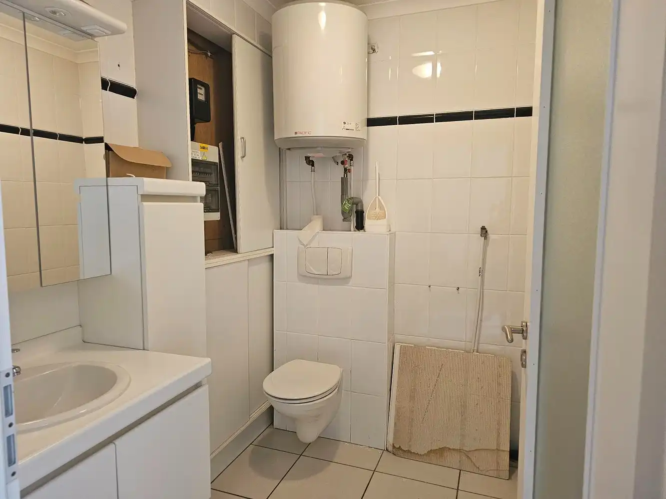 Vlot bereikbare kantoorruimte op de eerste verdieping. foto 5