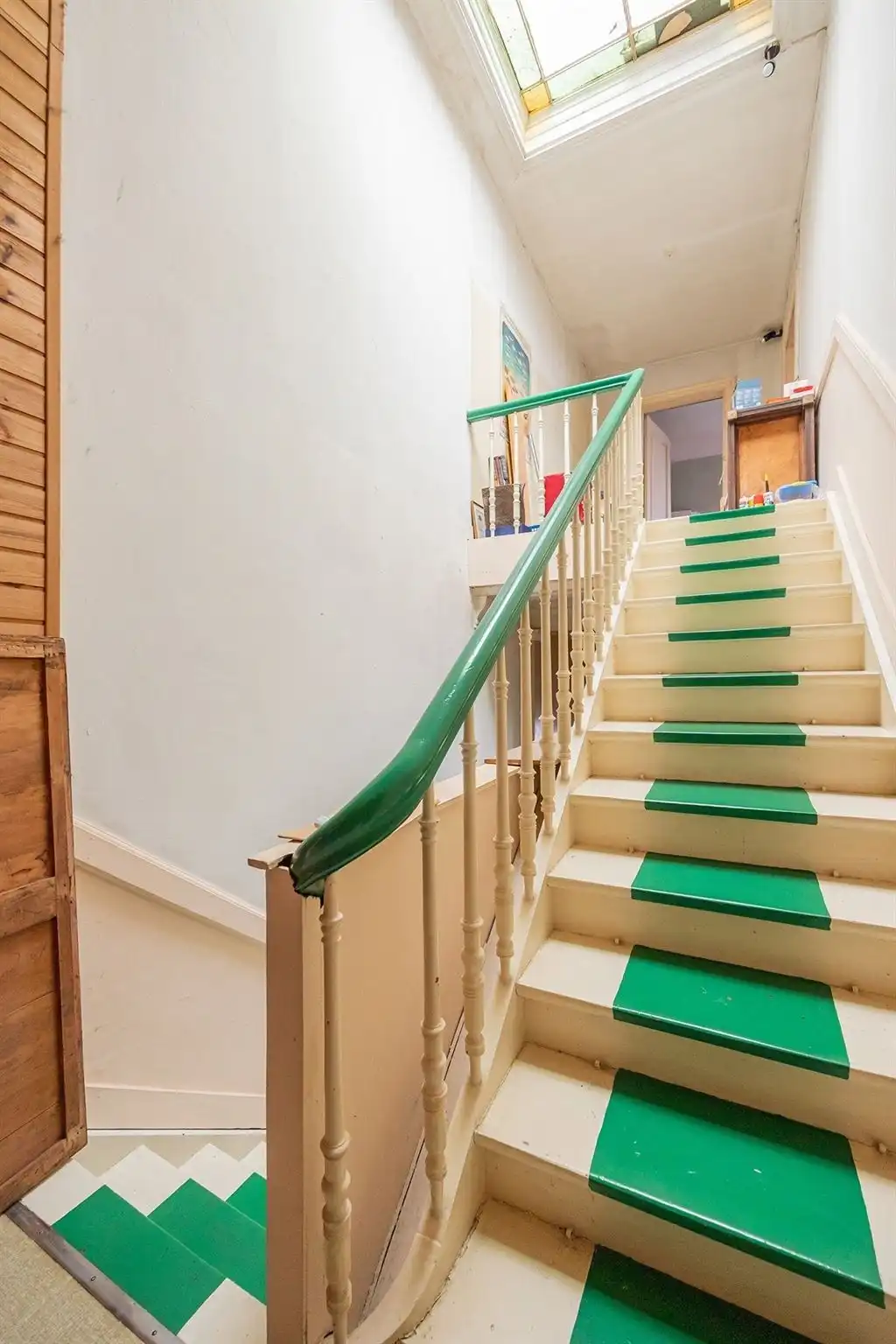 Unieke neogotische pastoriewoningl van ca. 412 m² met kapel foto 22
