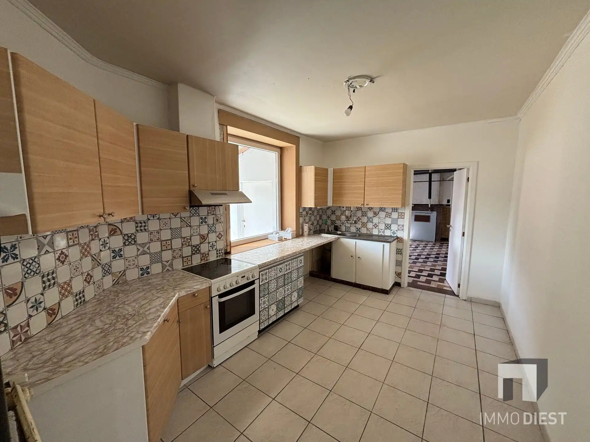 Ruime betaalbare woning met veranda en bijgebouw foto 14