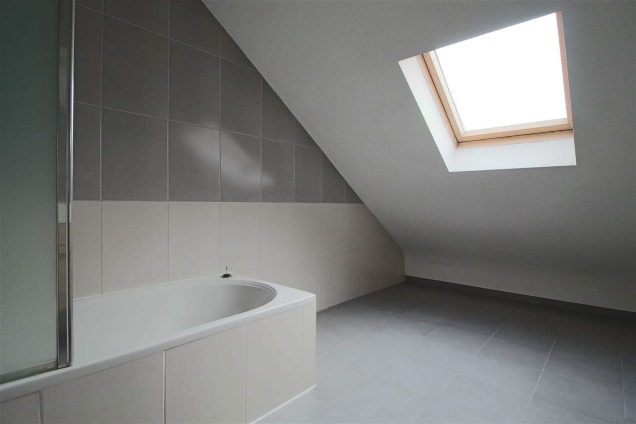 Duplex appartement met twee slaapkamers te huur in Morkhoven foto 8